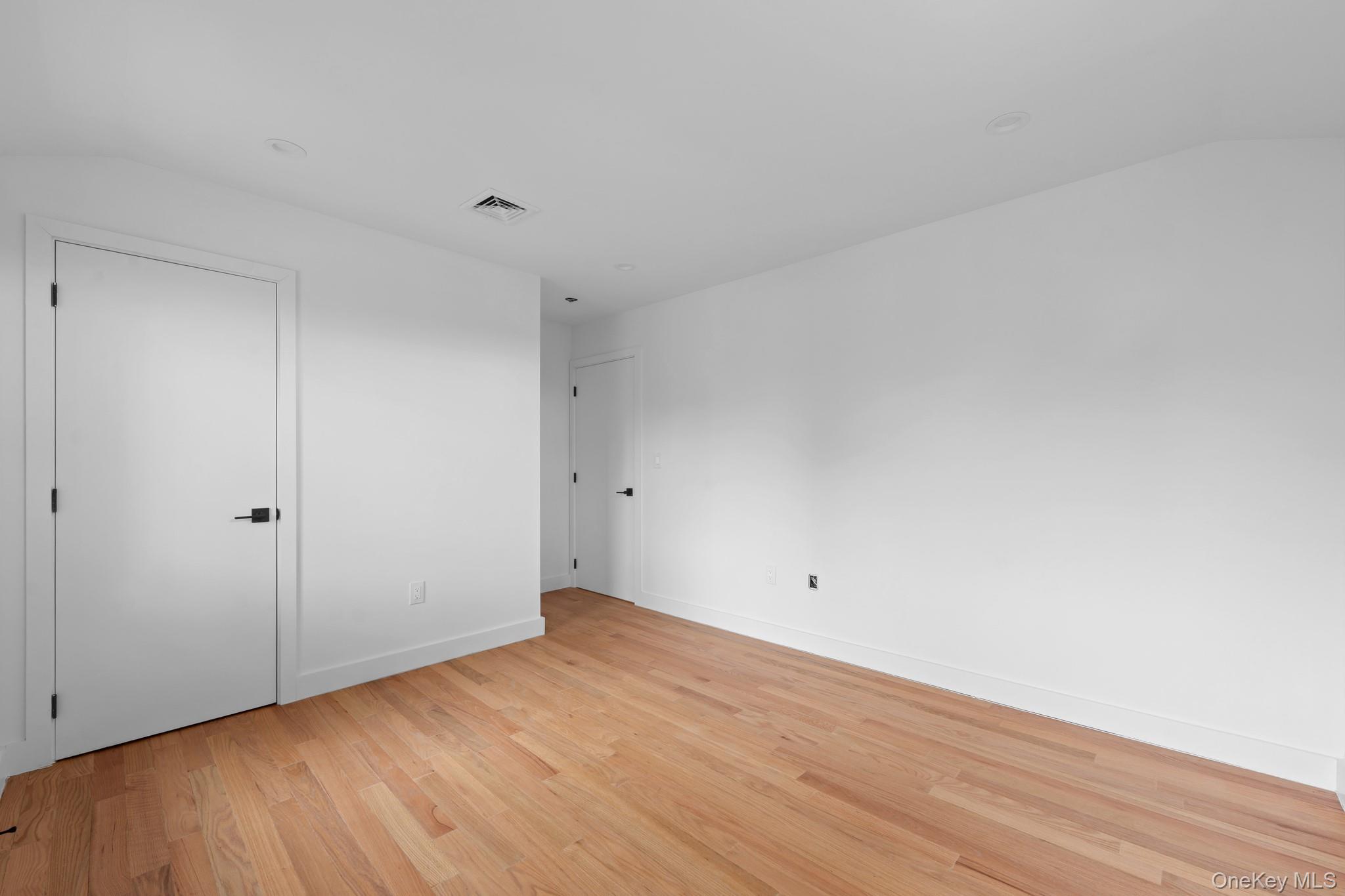 #15 photo, 64-35 138th Street, Kew Garden Hills , NY 11367