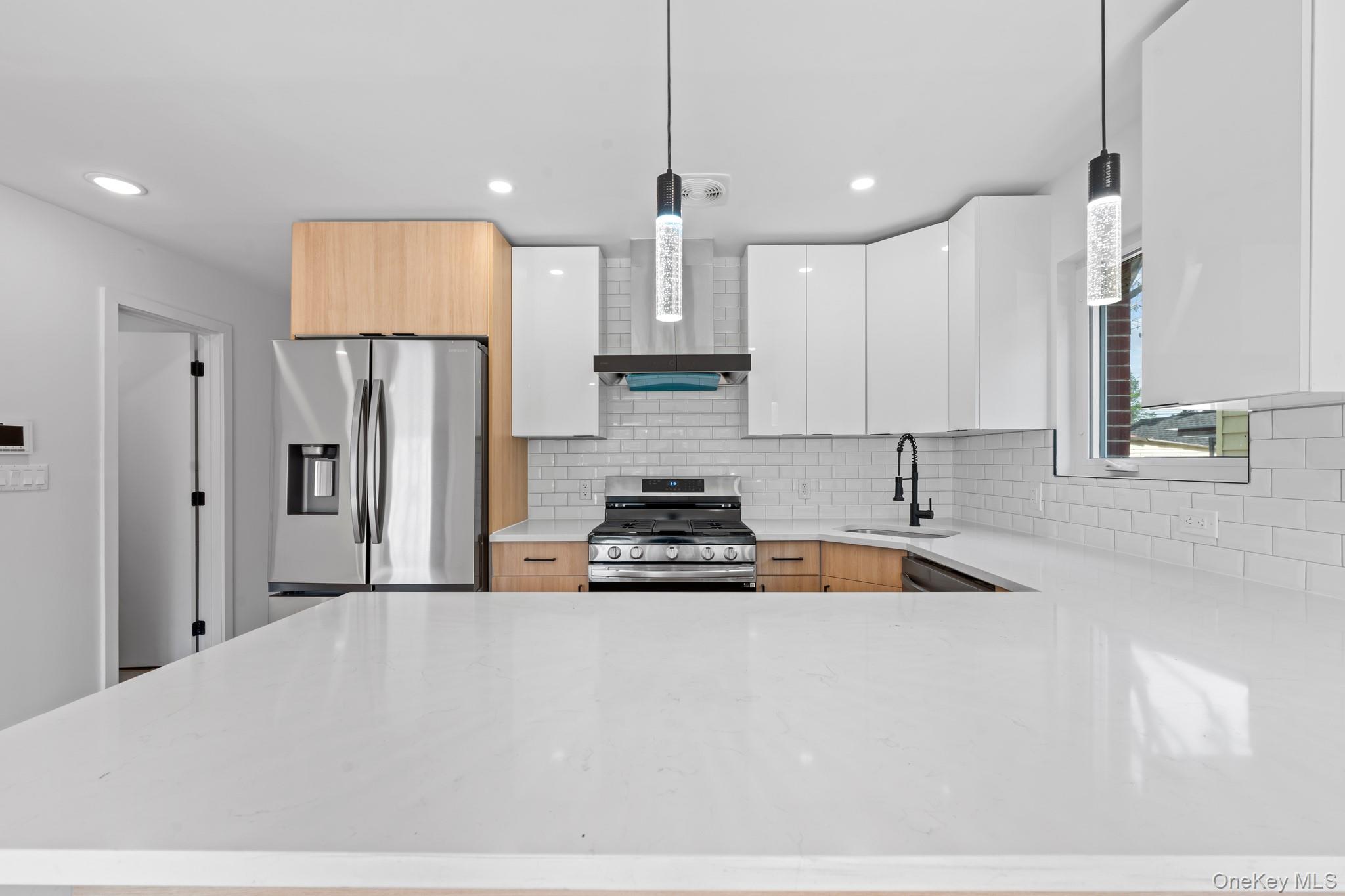 #4 photo, 64-35 138th Street, Kew Garden Hills , NY 11367