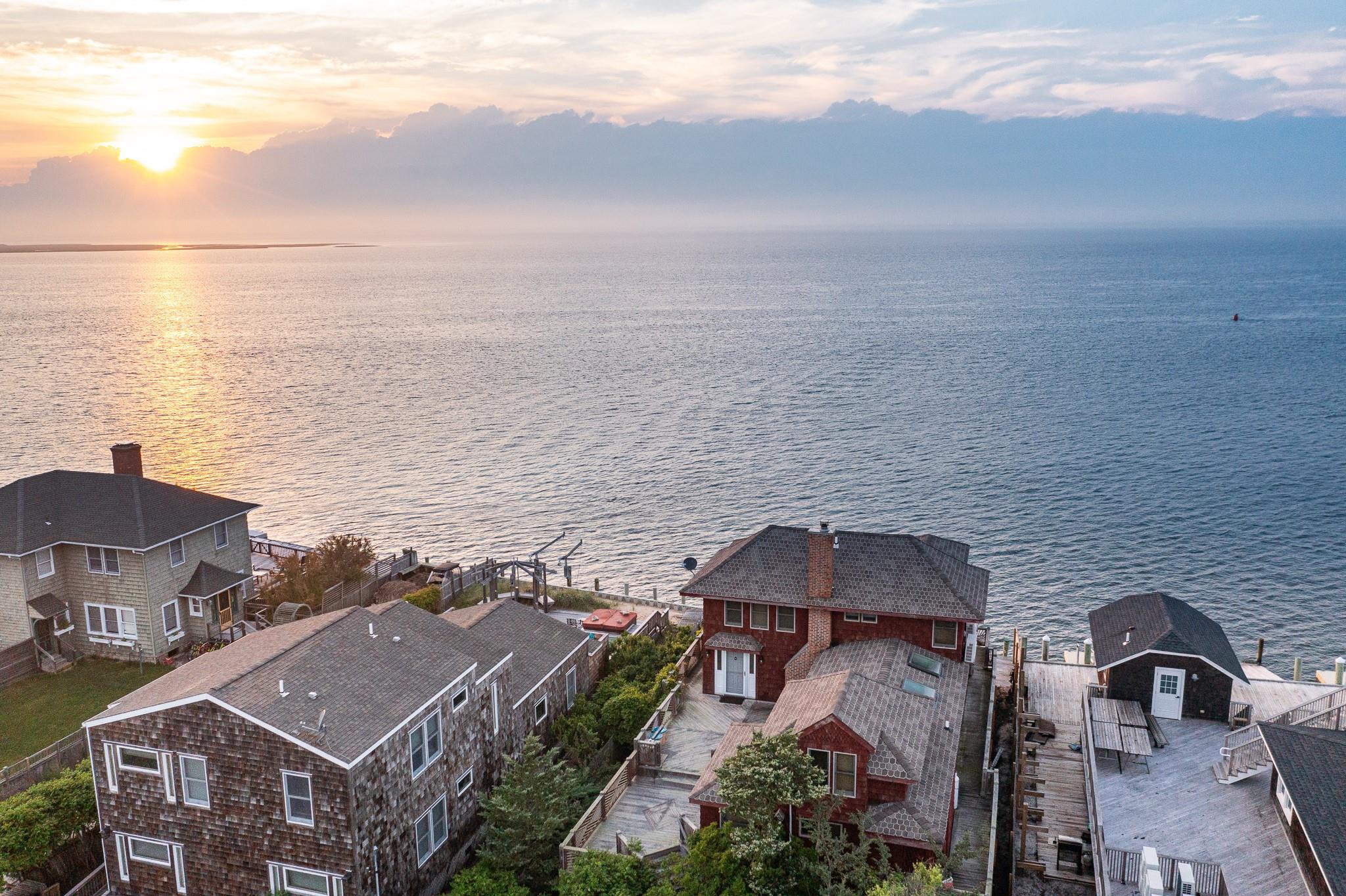 #1 photo, 165 Bay Walk, 東長島 Ocean Beach , NY 11770