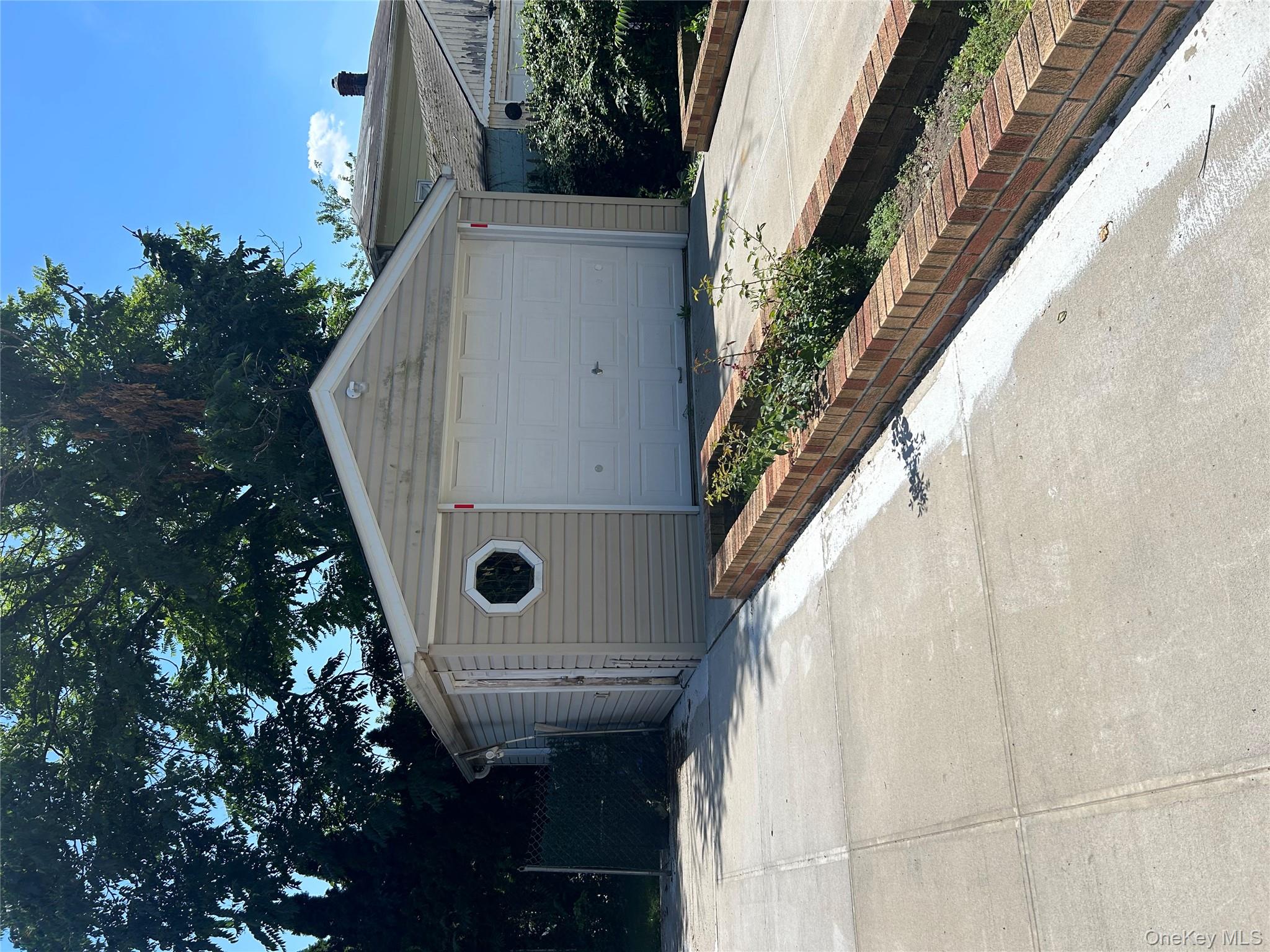 #2 photo, 105 Claridge Avenue, ナッソー郡 Elmont , NY 11003