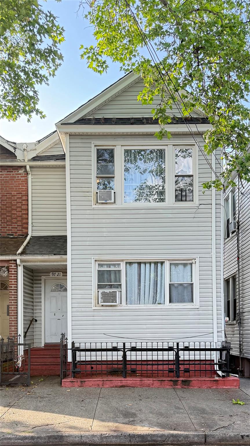 #1 photo, 9721 Alstyne Avenue, كوينز Corona , NY 11368