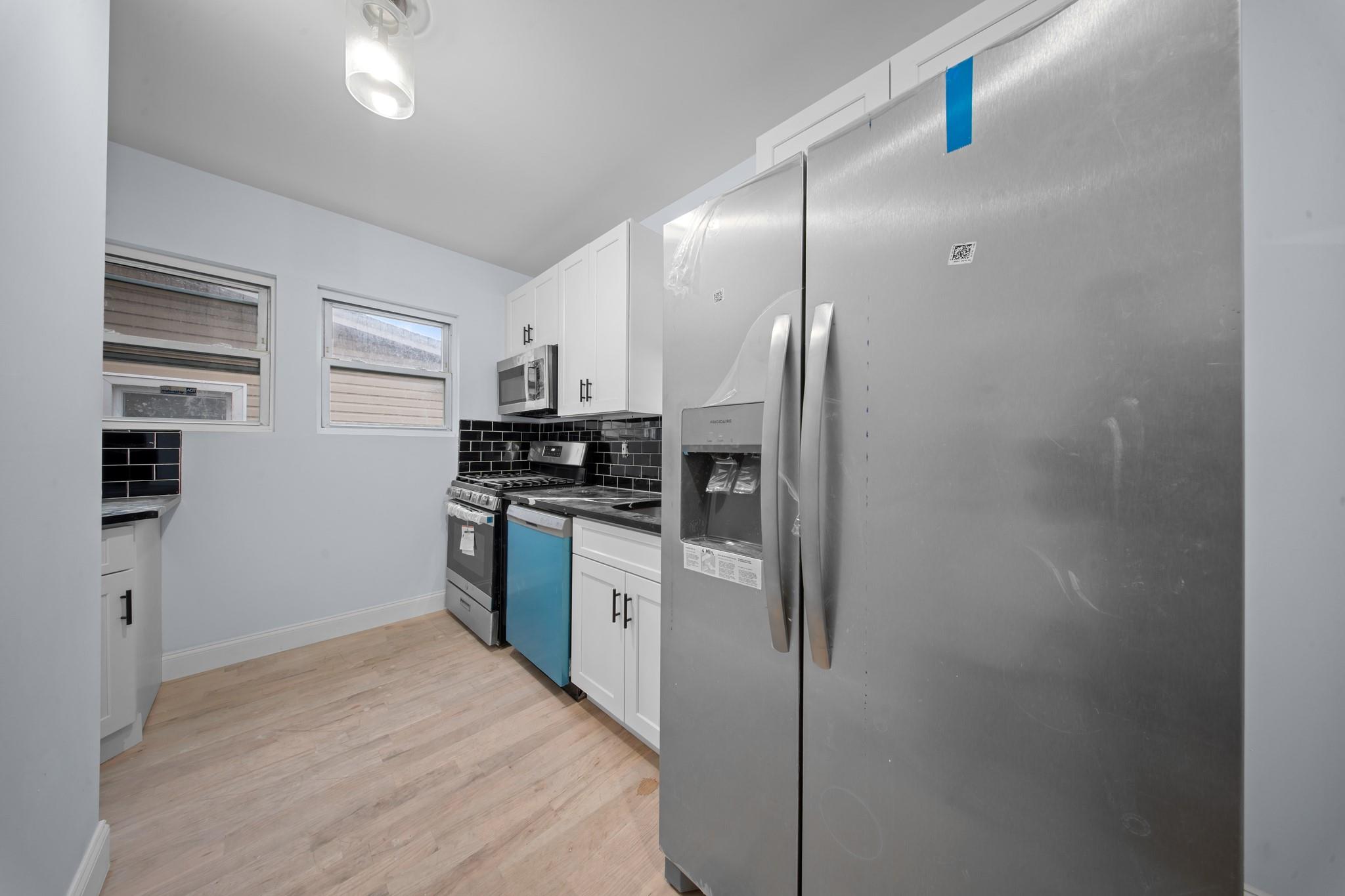 #1 photo, 190-27 118th Road, كوينز Saint Albans , NY 11412