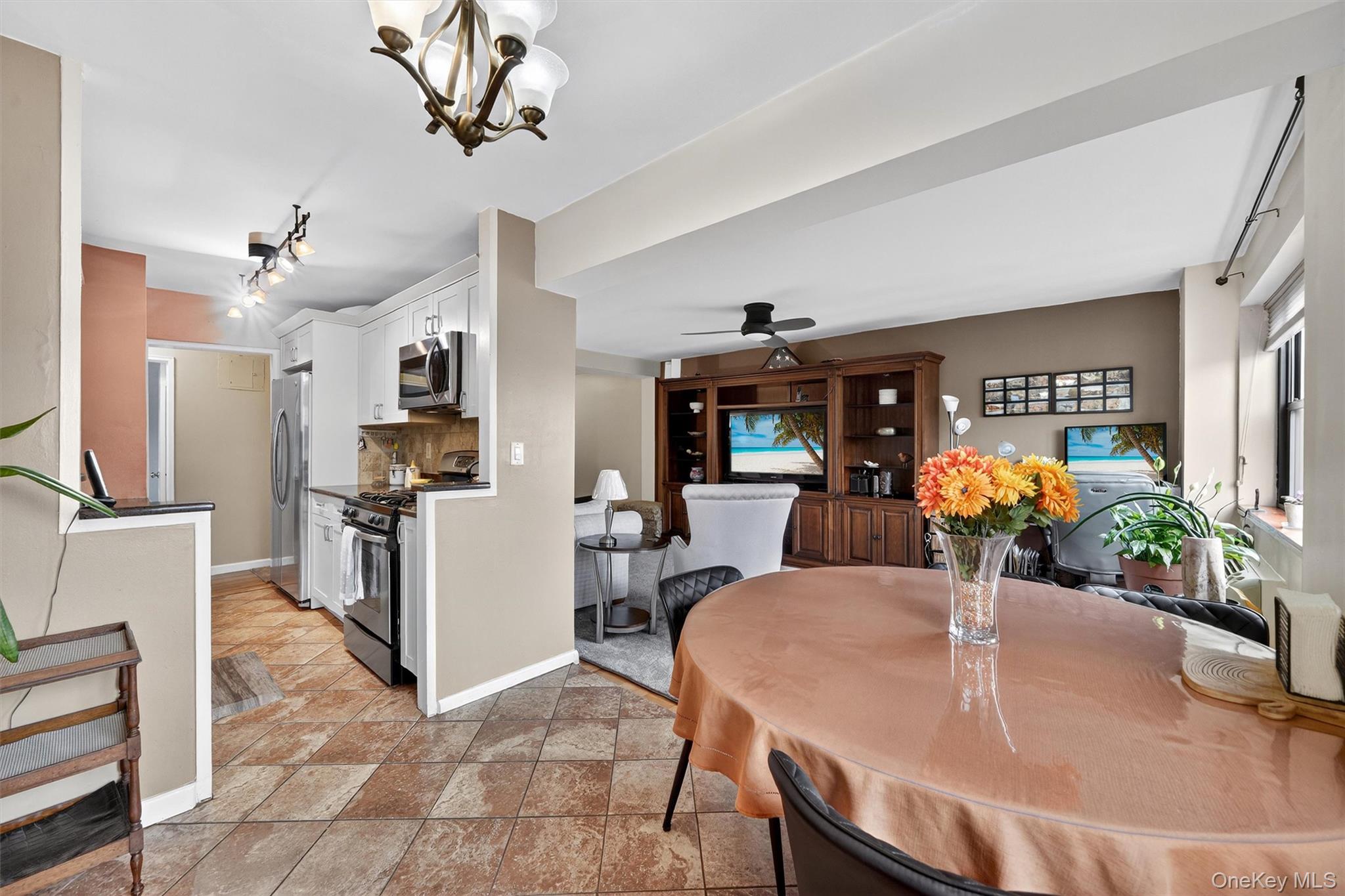 #14 photo, 505 Central Avenue, White Plains , NY 10606