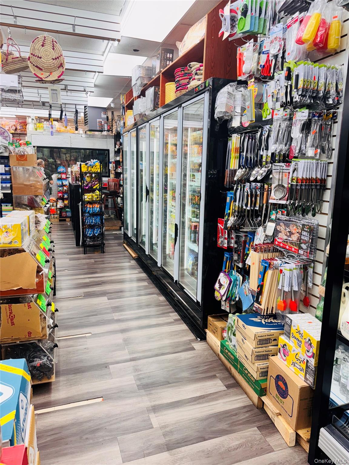 #11 photo, 755 Allerton Ave, ブロンクス区 Bronx , NY 10467