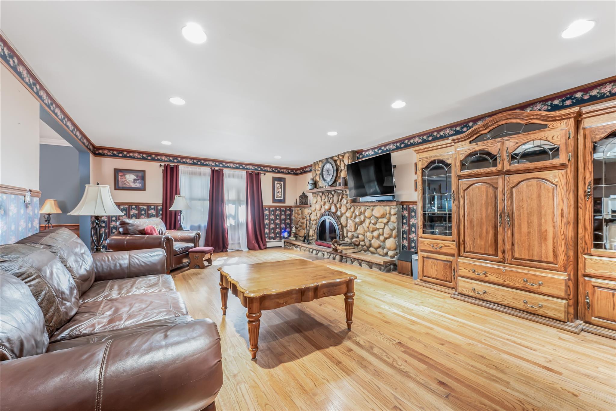 #15 photo, 99 Stone Lane, ナッソー郡 Levittown , NY 11756