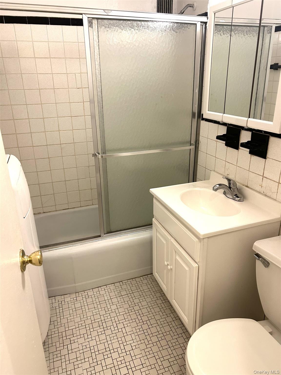 #7 photo, 81-11 45 Avenue, クイーンズ区 Elmhurst , NY 11373