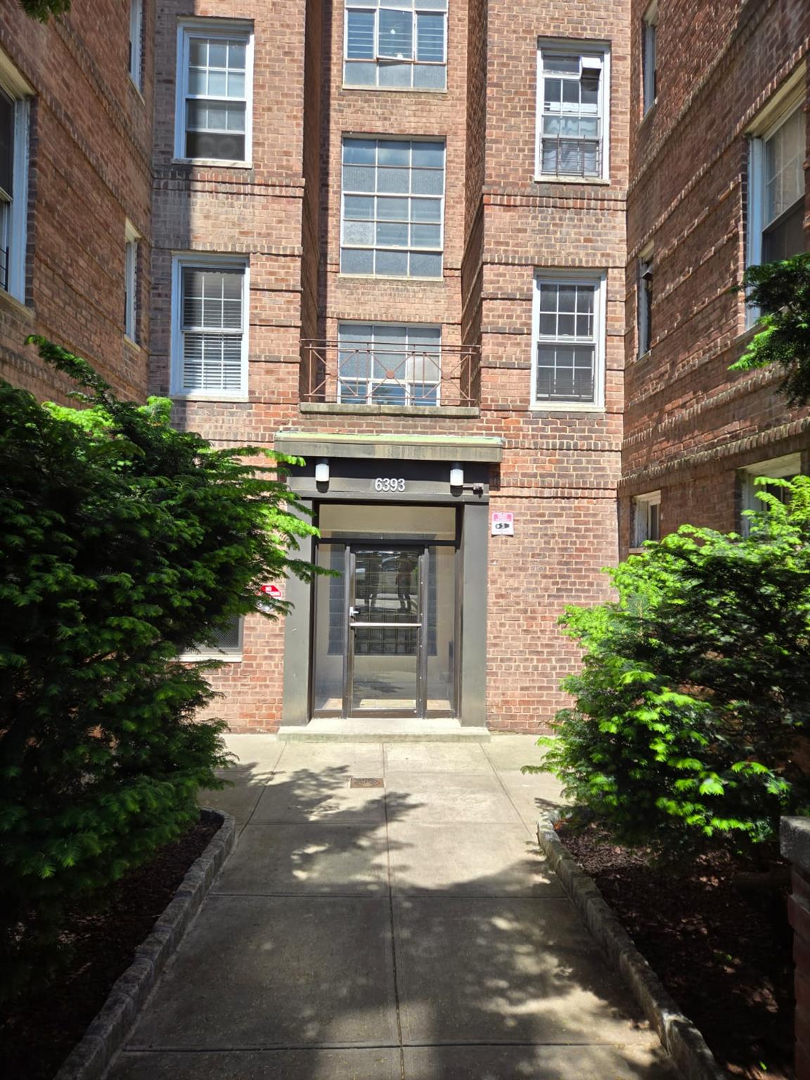 #1 photo, 6393 Woodhaven Boulevard, كوينز Rego Park , NY 11374
