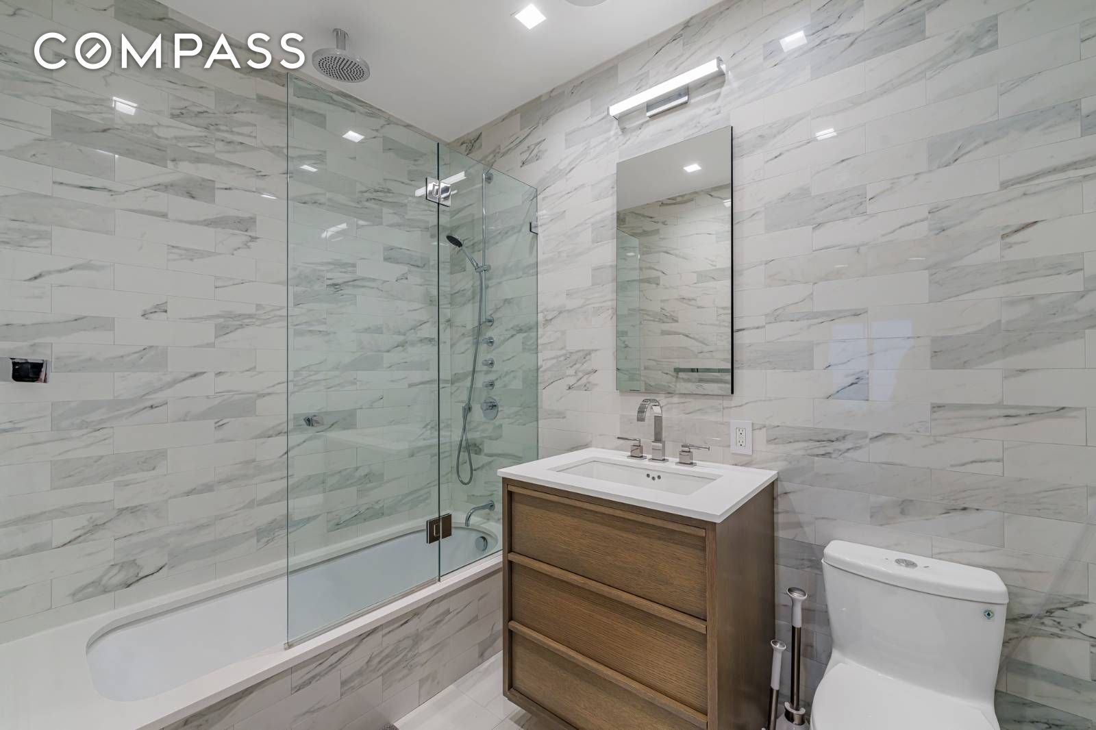 #14 photo, 124 E 13th Street, マンハッタン Greenwich Village , NY 10003