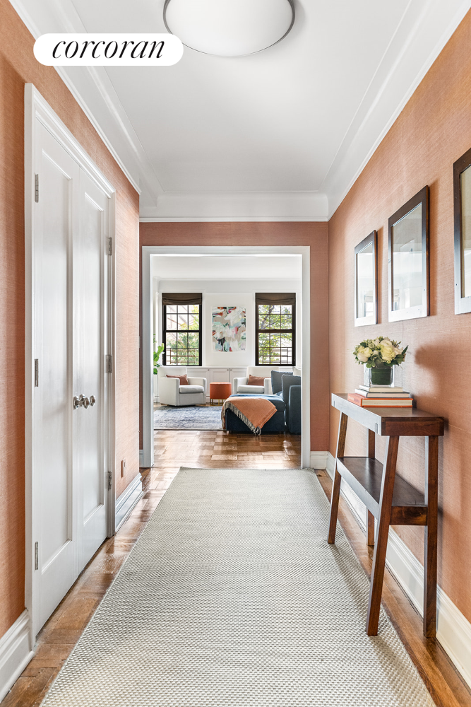 #3 photo, 174 W 76TH Street, マンハッタン Upper West Side , NY 10023