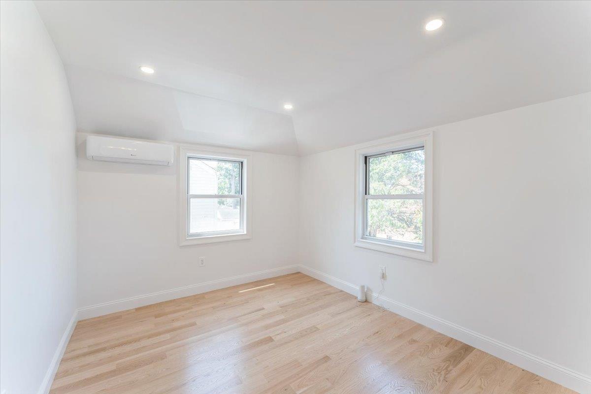 #15 photo, 13720 173rd Street, Jamaica , NY 11434