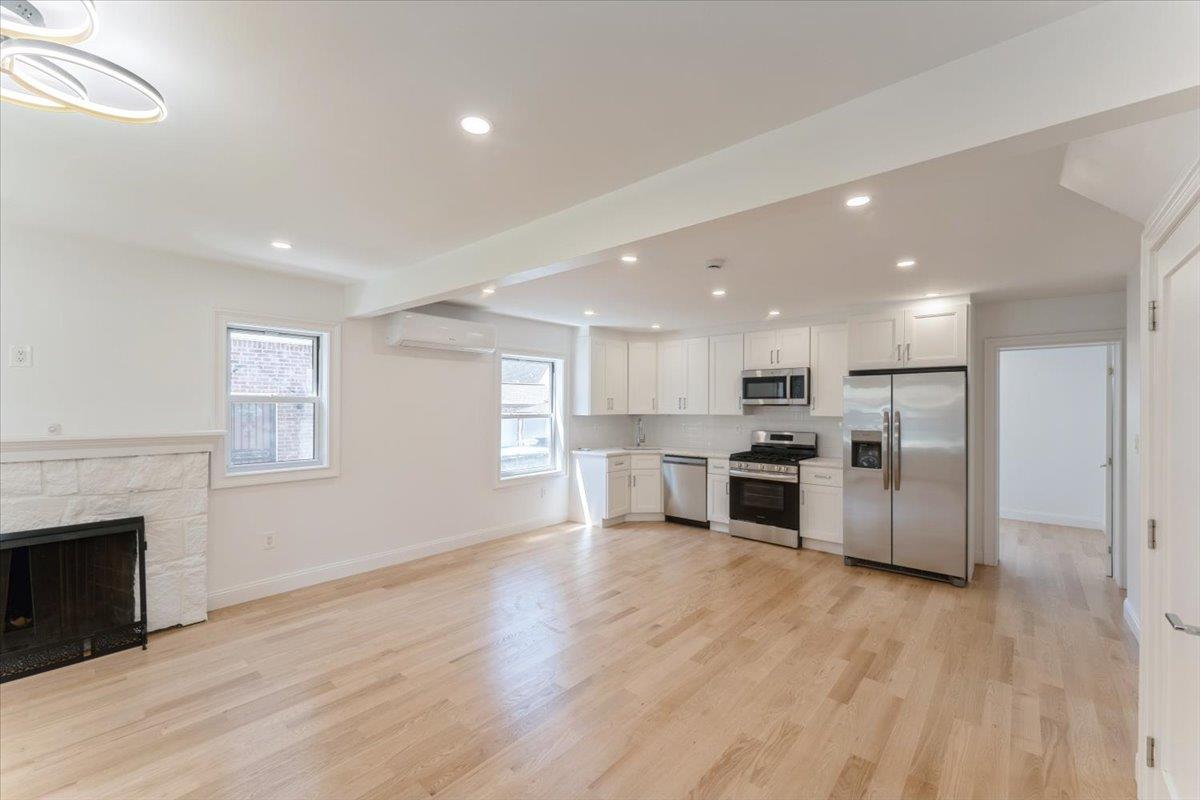 #5 photo, 13720 173rd Street, Jamaica , NY 11434