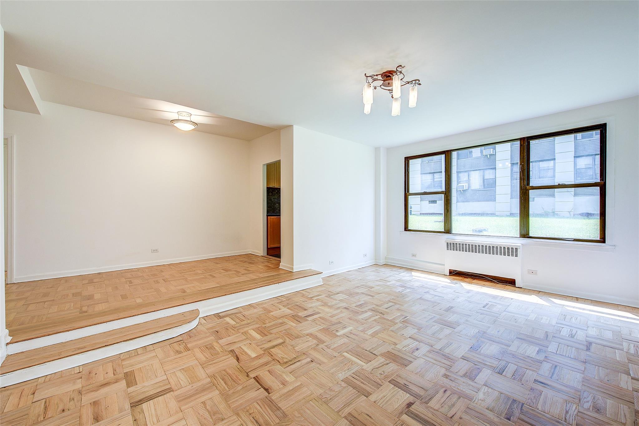 #10 photo, 98-22 63 Drive, クイーンズ区 Rego Park , NY 11374