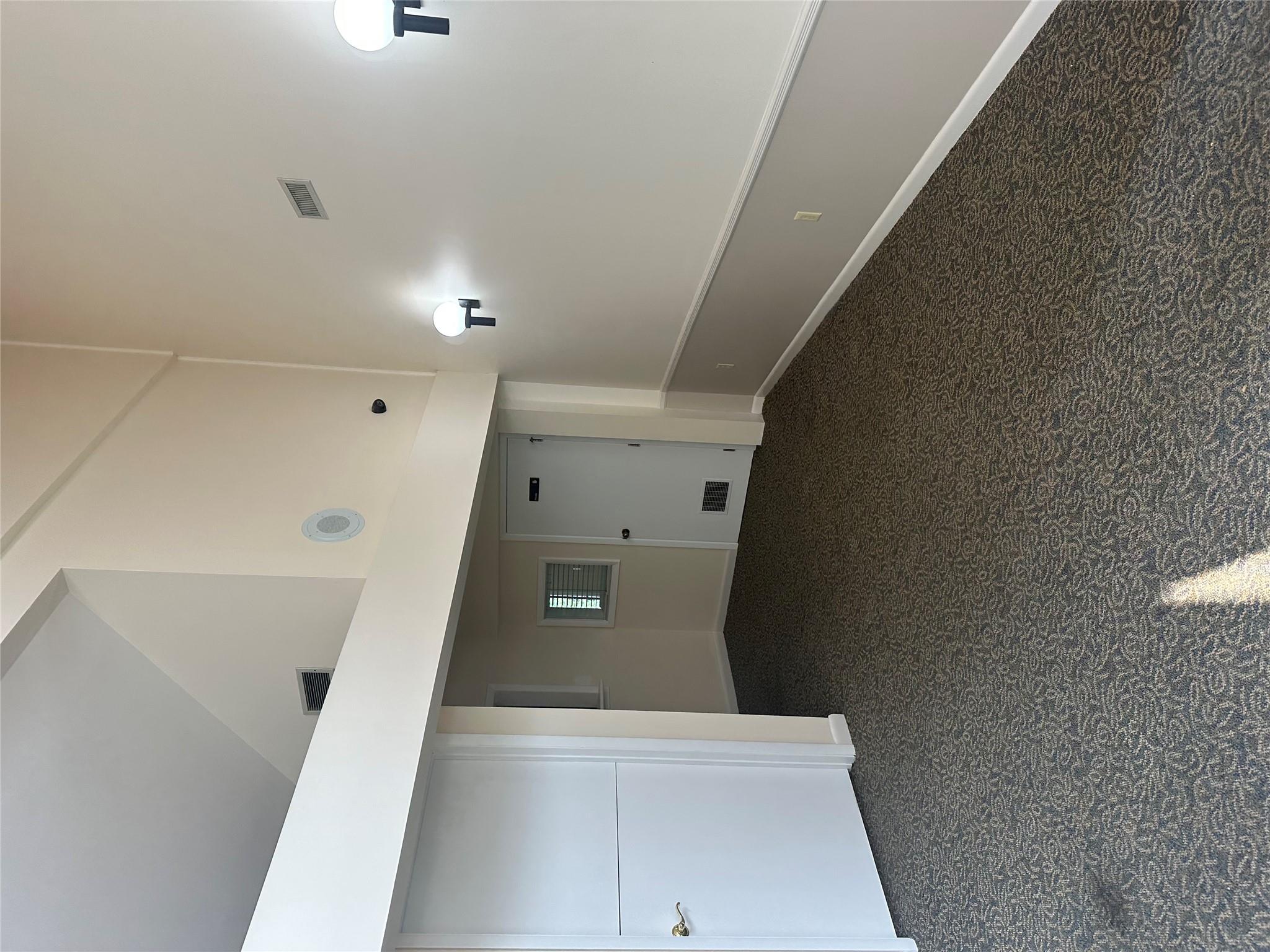 #2 photo, 7 Pinewoods Road, Hyde Park , NY 12538