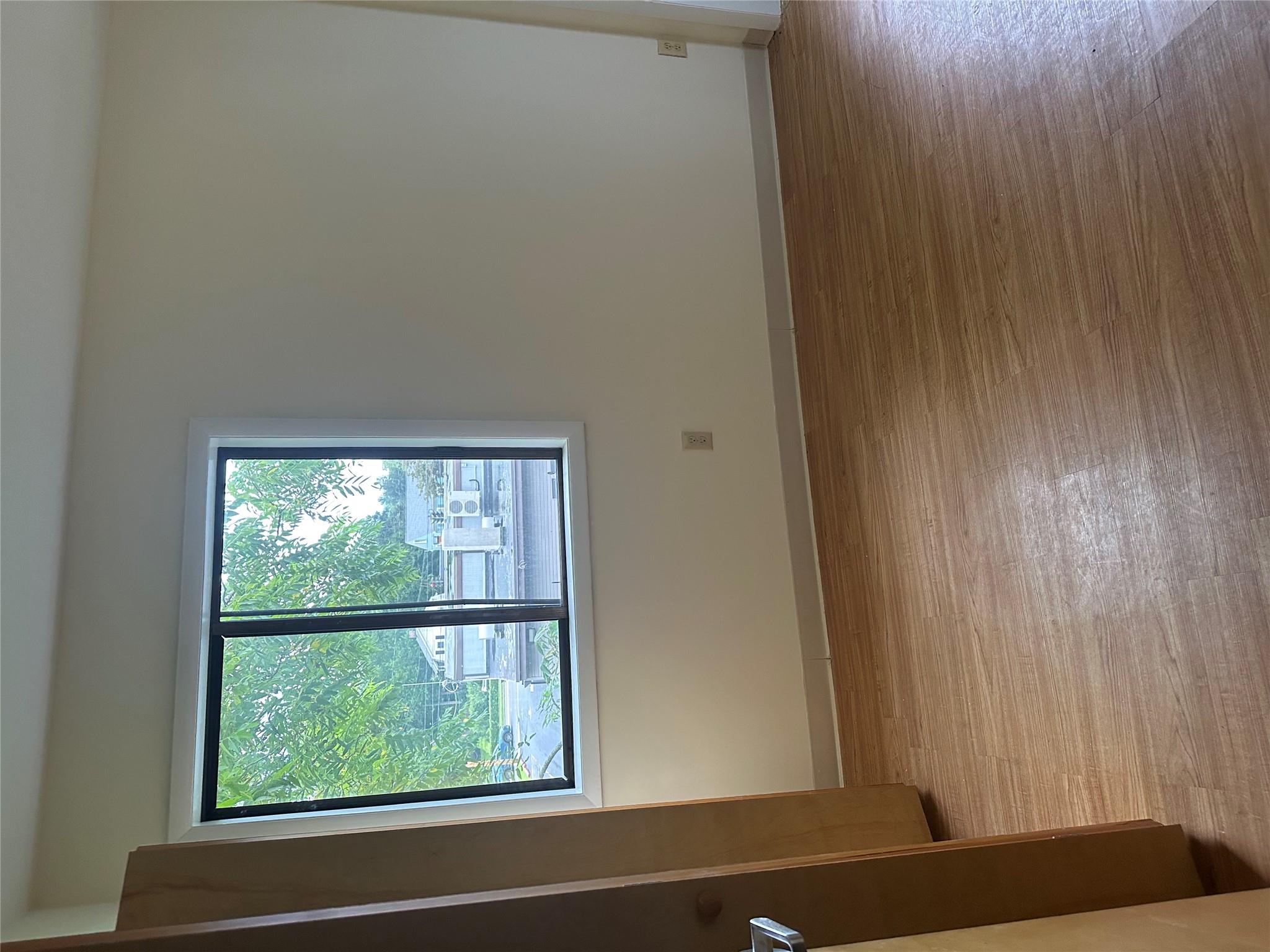 #9 photo, 7 Pinewoods Road, Hyde Park , NY 12538