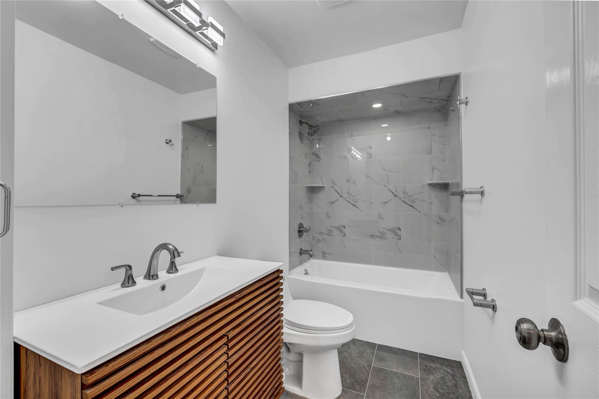 #11 photo, 189 Jacob Street, 長島 Elmont , NY 11003