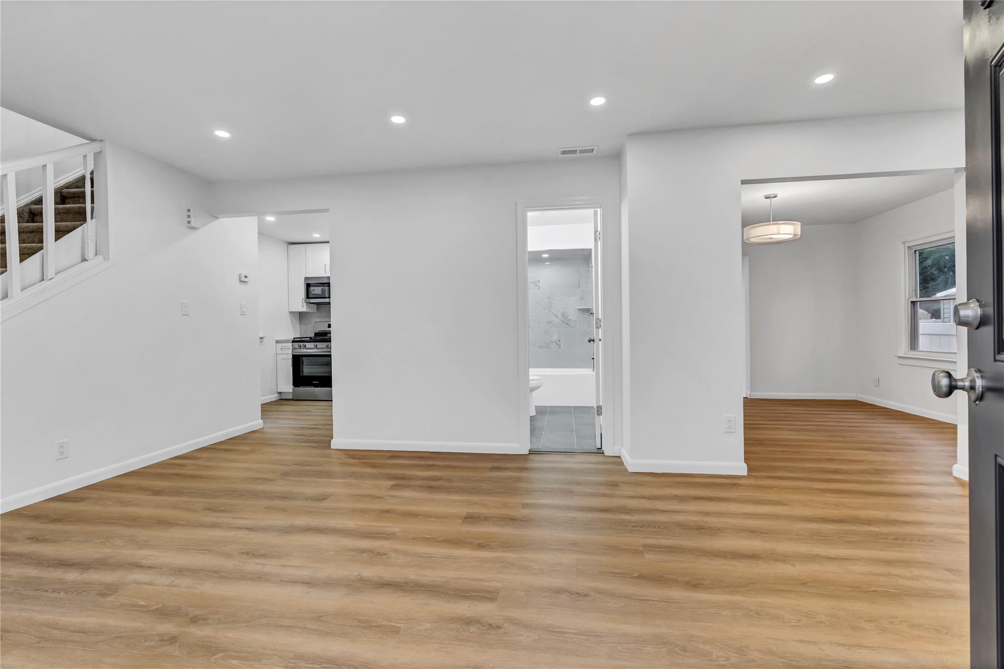 #2 photo, 189 Jacob Street, 長島 Elmont , NY 11003