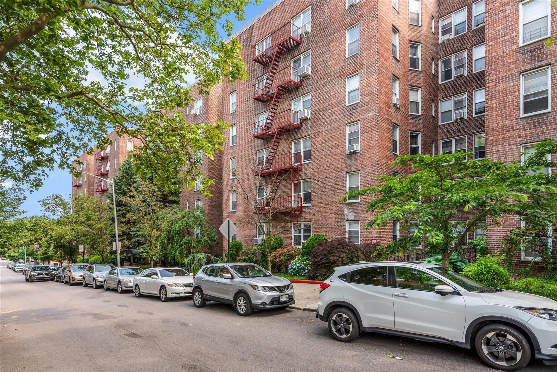 #10 photo, 67-30 Clyde Street, Forest Hills , NY 11375