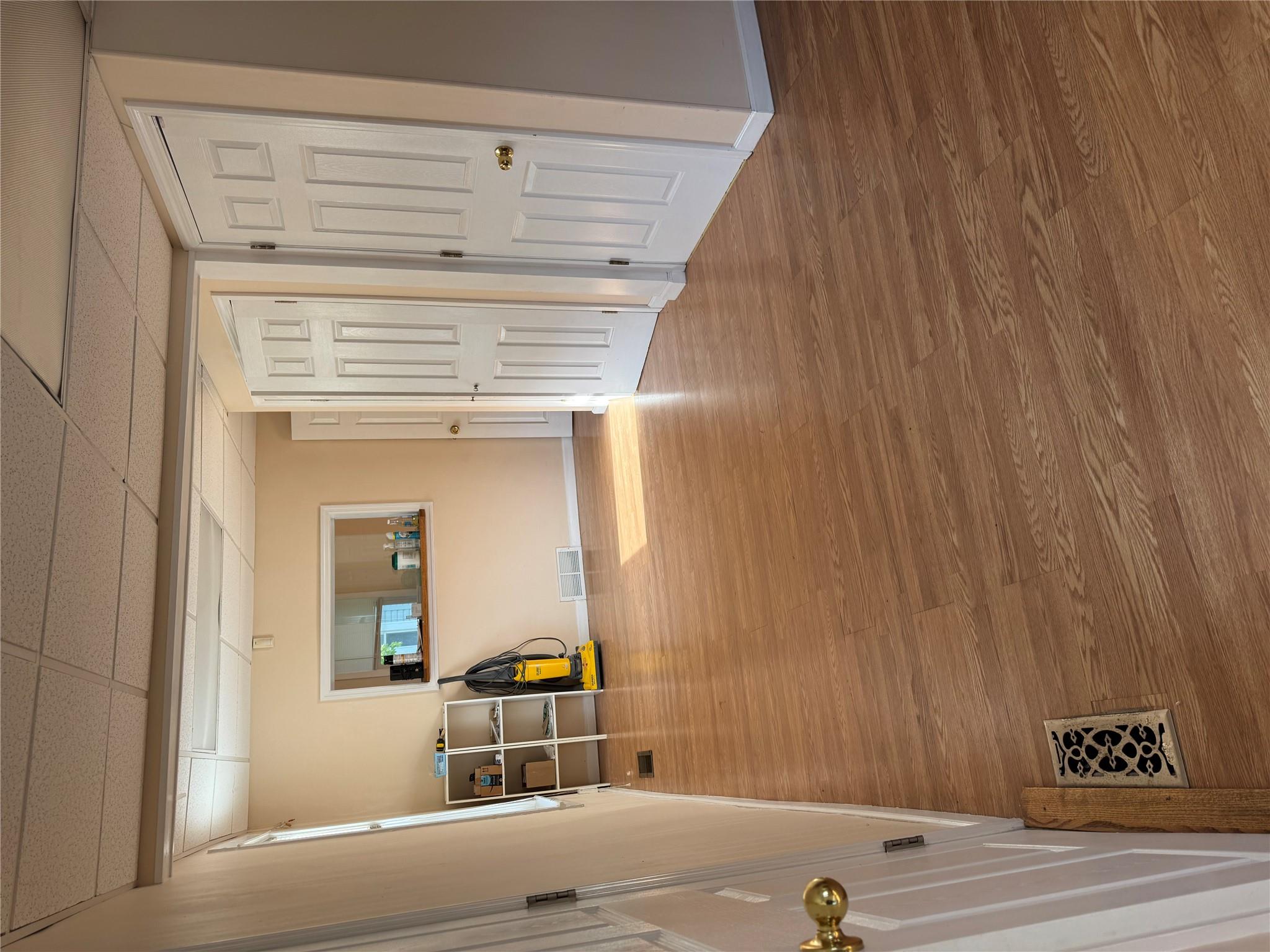 #14 photo, 90 Medford Avenue, サフォーク郡 Patchogue , NY 11772