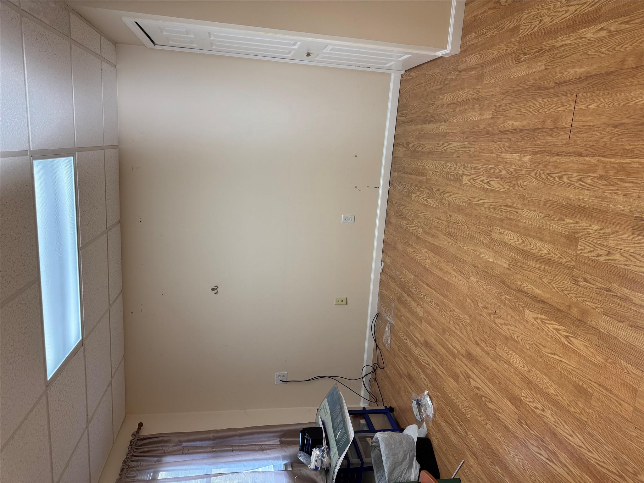 #7 photo, 90 Medford Avenue, サフォーク郡 Patchogue , NY 11772