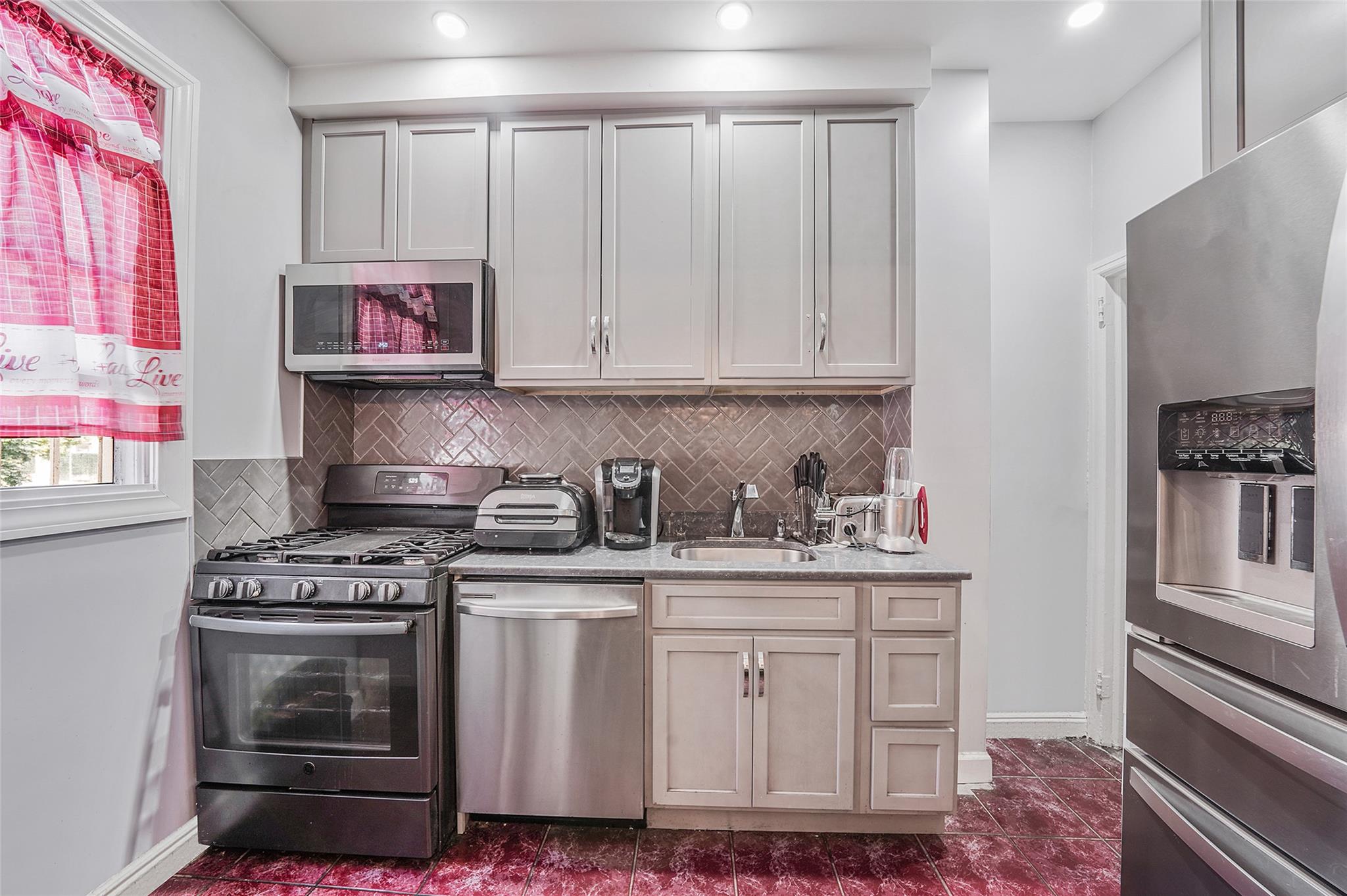 #8 photo, 141 Branton Street, ブルックリン区 Brooklyn , NY 11236