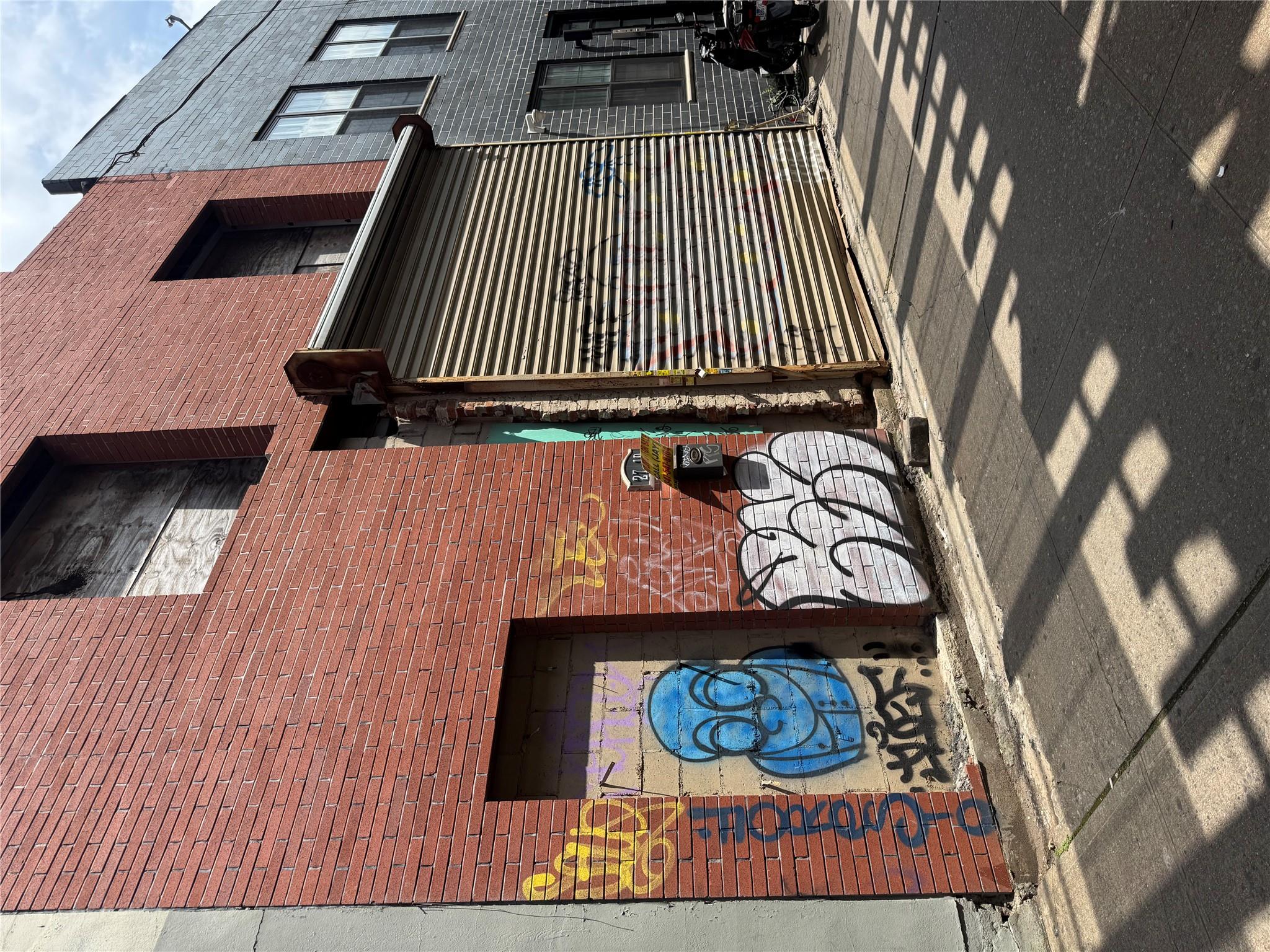 #2 photo, 2719 Fulton Street, ブルックリン区 Brooklyn , NY 11207