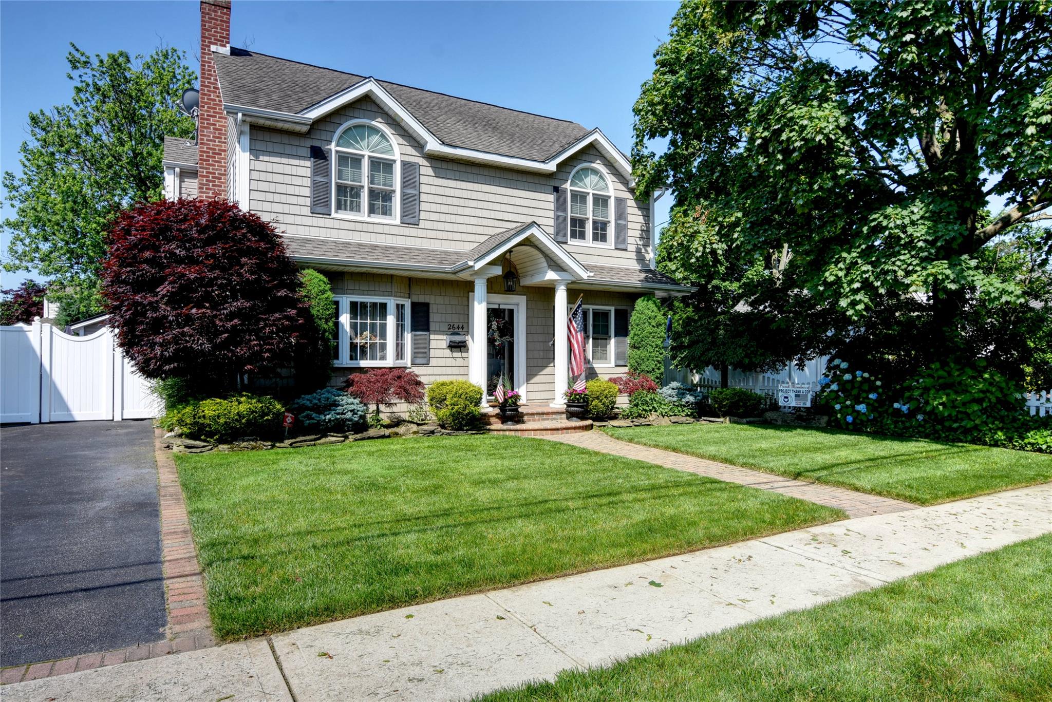 #1 photo, 2644 Colonial Avenue, 長島 Merrick , NY 11566