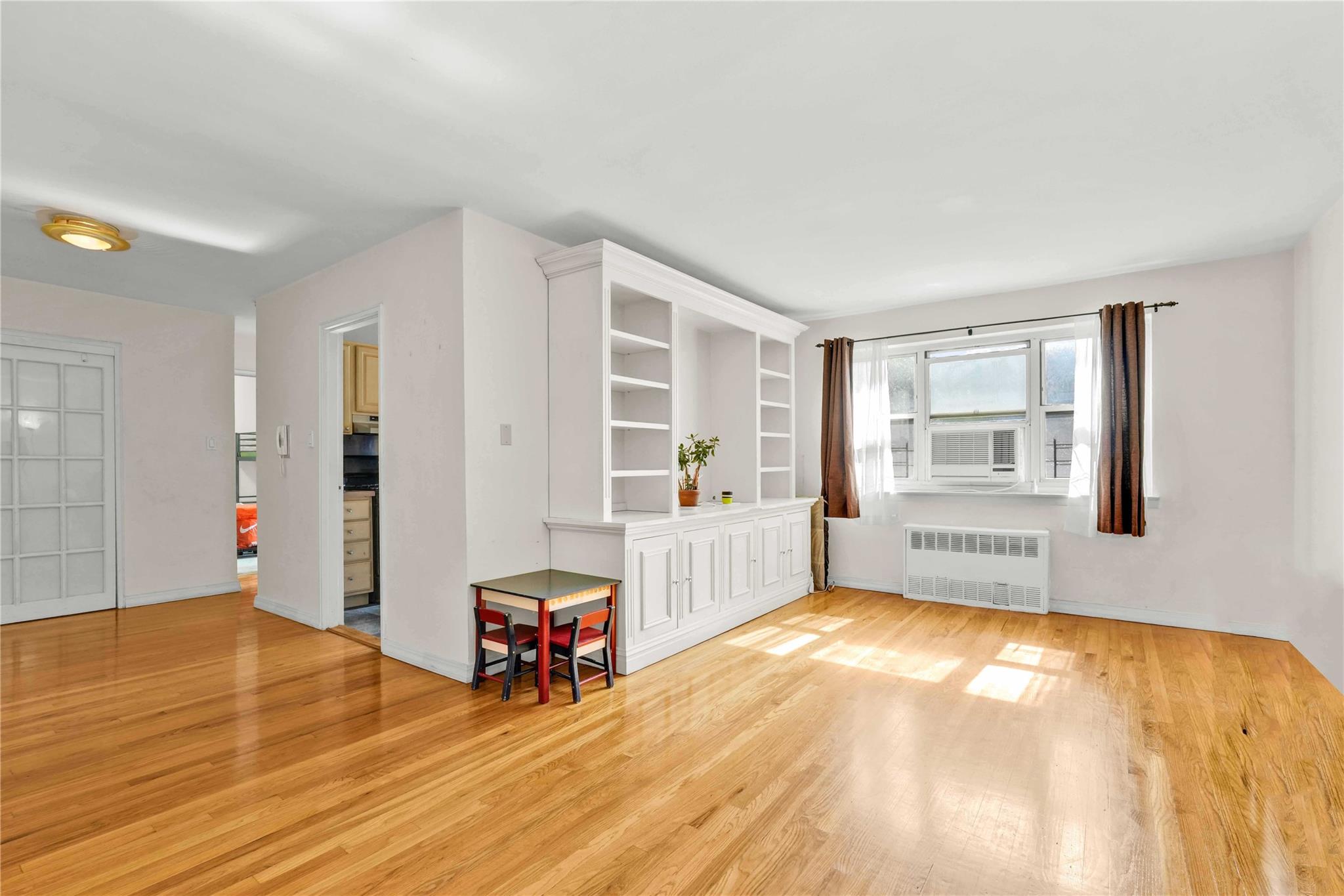#1 photo, 29-49 137 Street, 法拉盛 Flushing , NY 11354