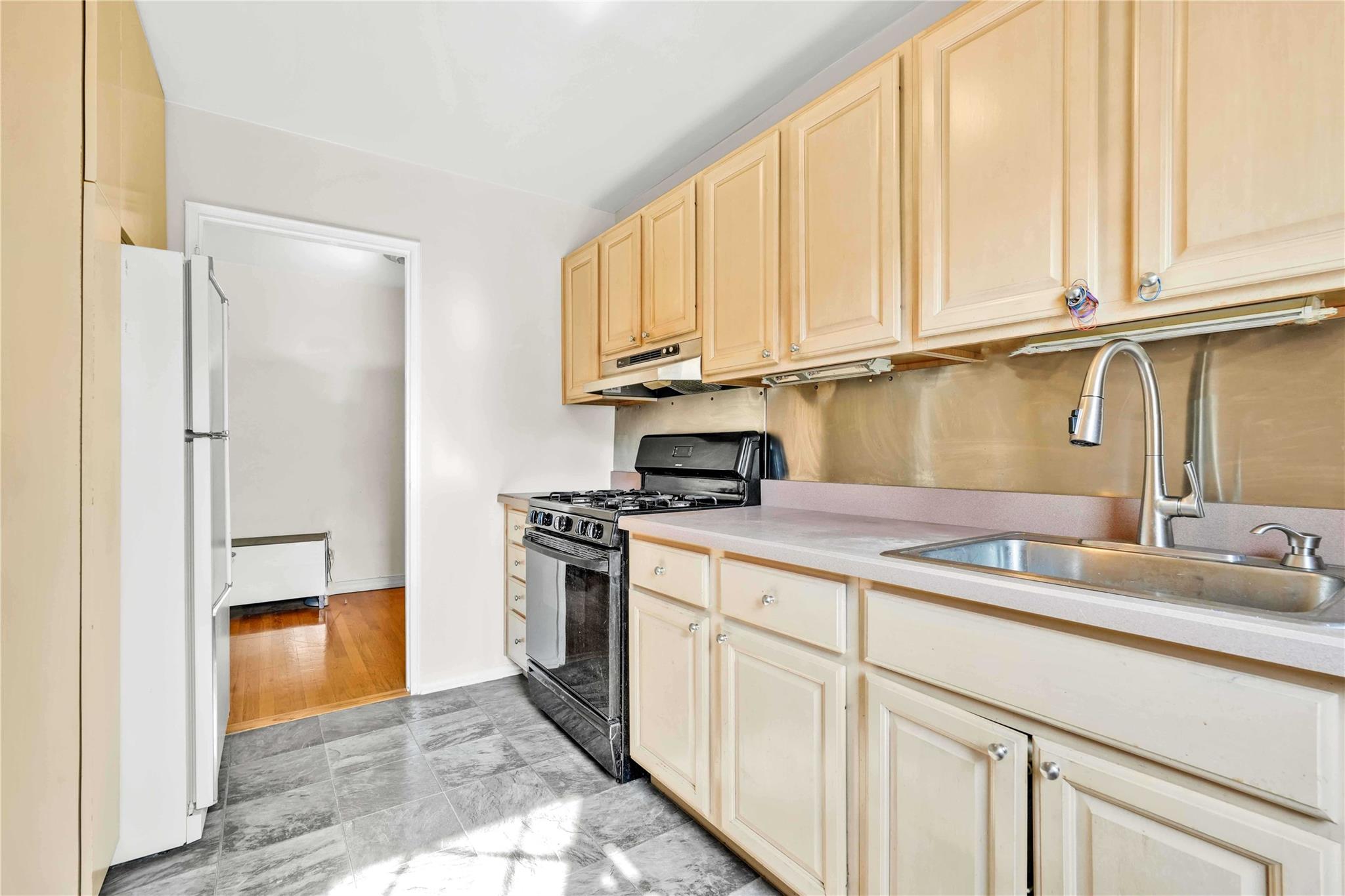 #10 photo, 29-49 137 Street, クイーンズ区 Flushing , NY 11354