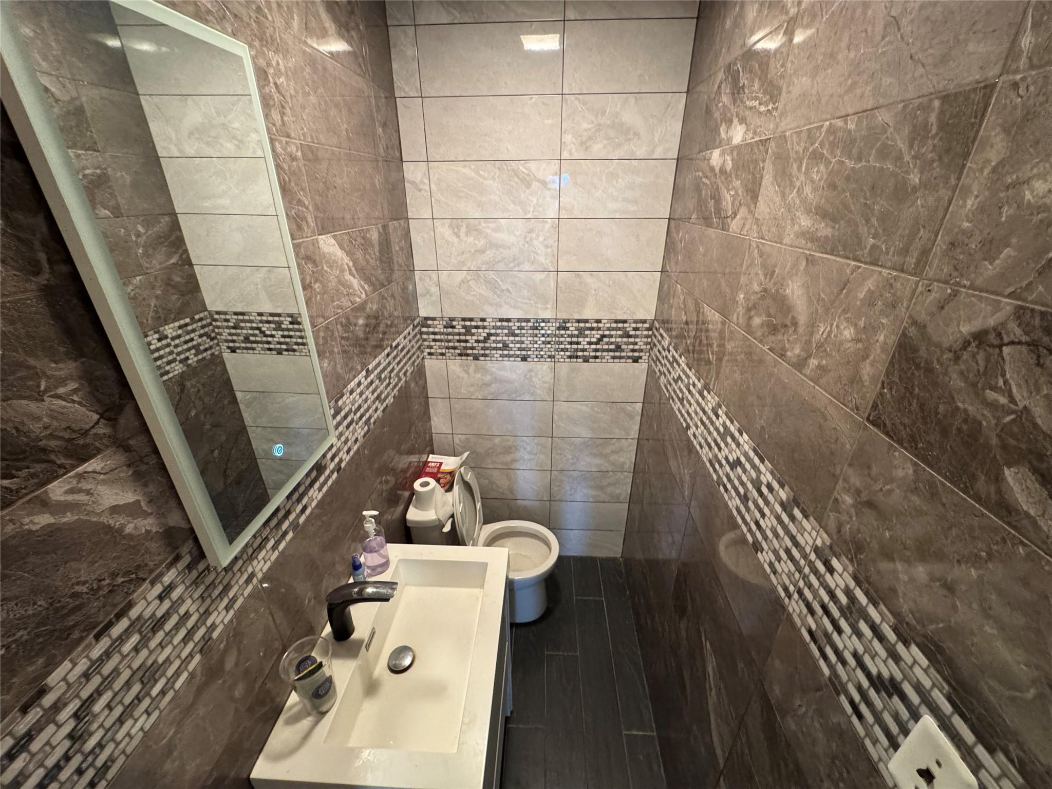 #6 photo, 3259 Hempstead Turnpike, ナッソー郡 Levittown , NY 11756