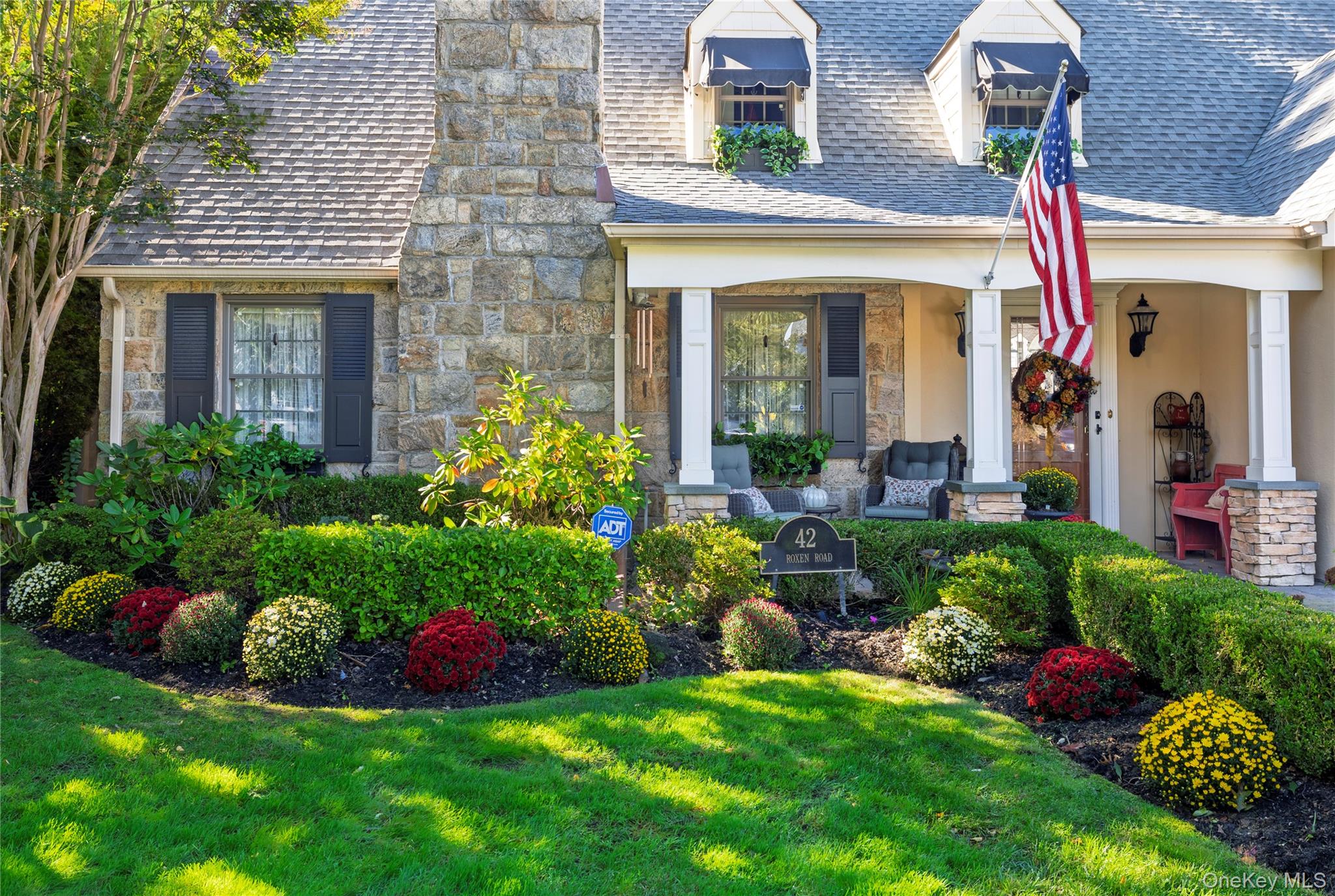 #2 photo, 42 Roxen Road, ナッソー郡 Rockville Centre , NY 11570