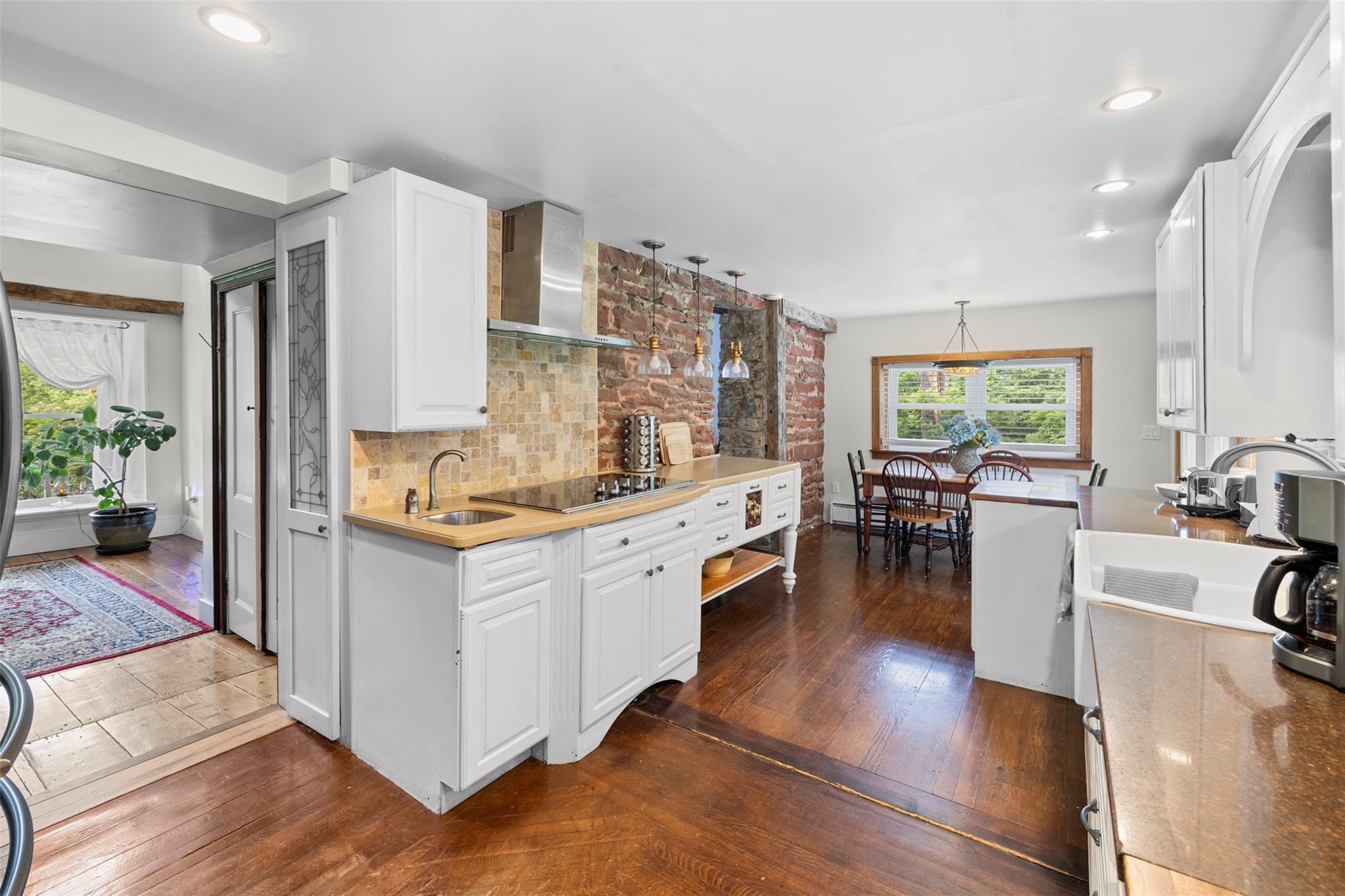 #11 photo, 346 Crescent Avenue, Highland , NY 12528