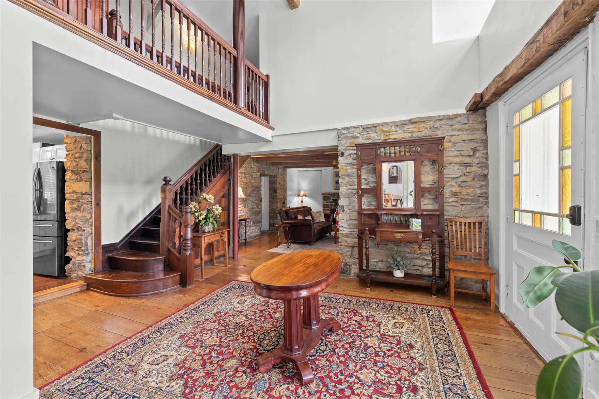 #3 photo, 346 Crescent Avenue, Highland , NY 12528