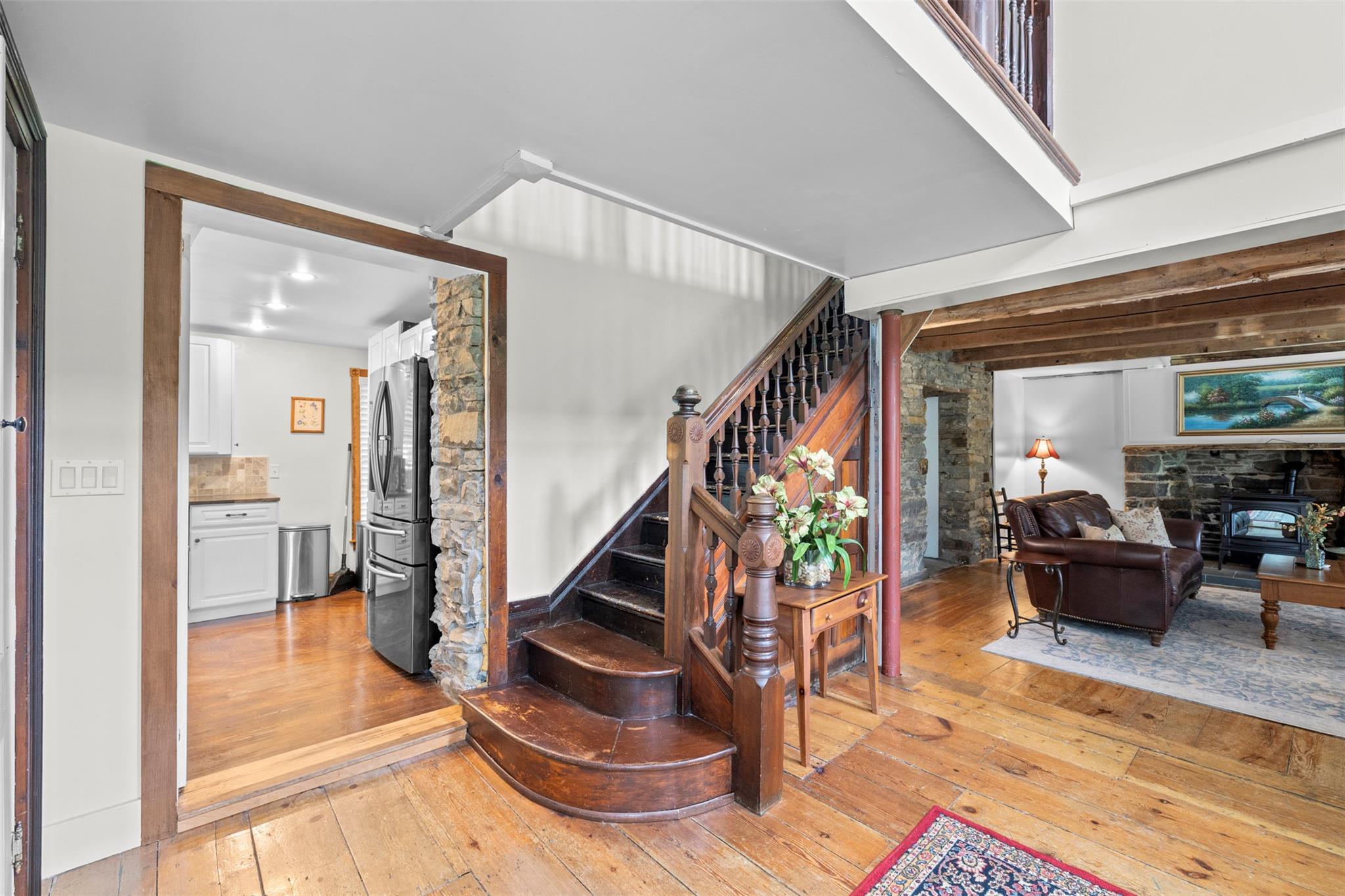 #6 photo, 346 Crescent Avenue, Highland , NY 12528