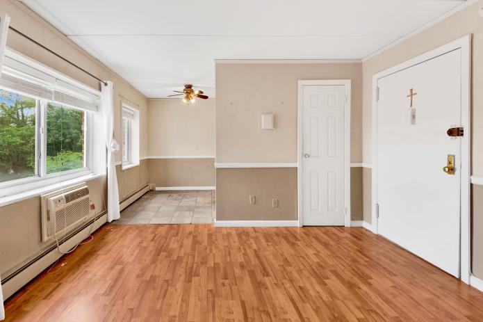 #7 photo, 2035 Central Park Avenue, Yonkers , NY 10710