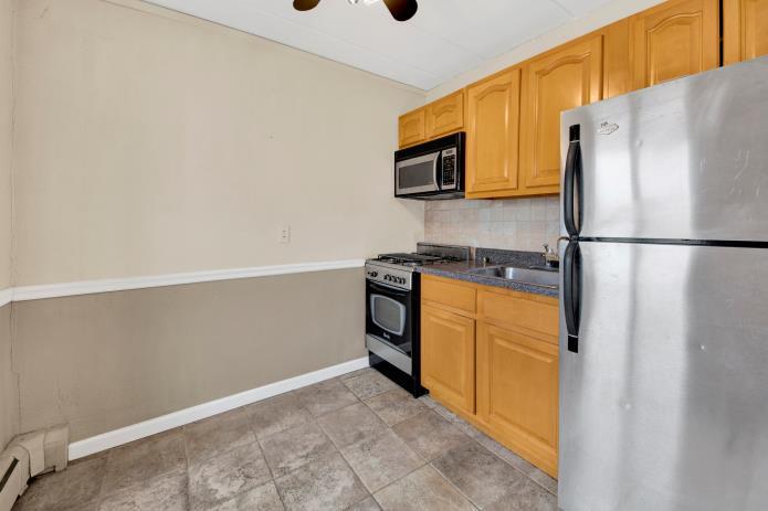 #9 photo, 2035 Central Park Avenue, Yonkers , NY 10710