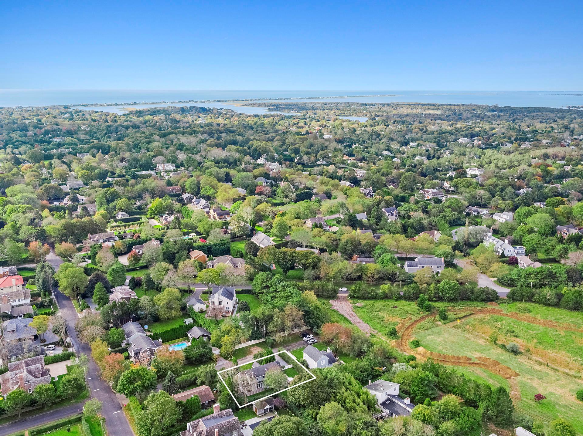 #19 photo, 91 Howell Street, Southampton , NY 11968