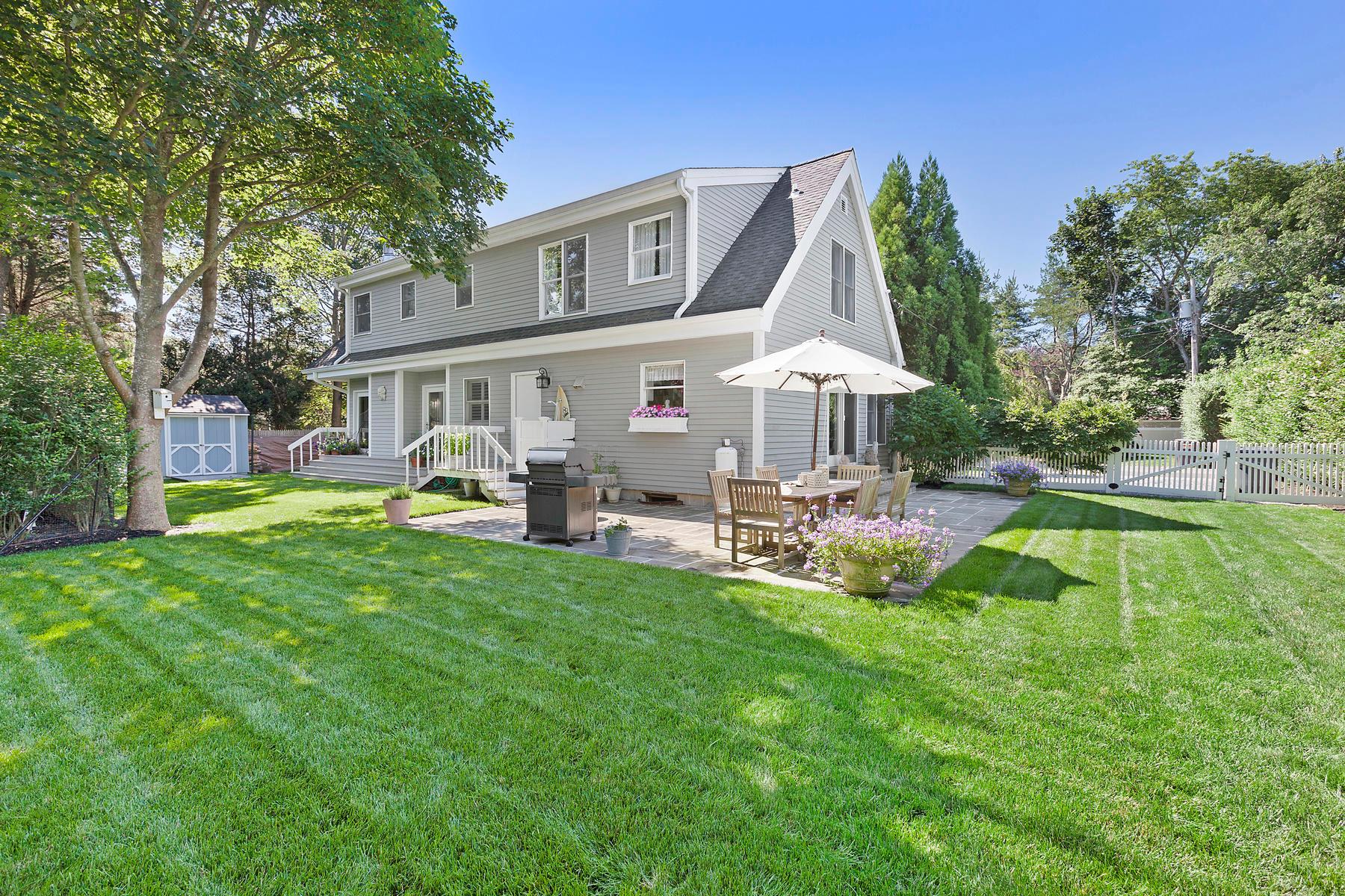 #2 photo, 91 Howell Street, Southampton , NY 11968