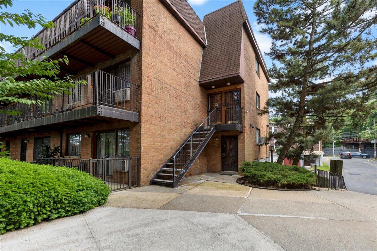 #17 photo, 7429 Calamus Avenue, クイーンズ区 Flushing , NY 11373