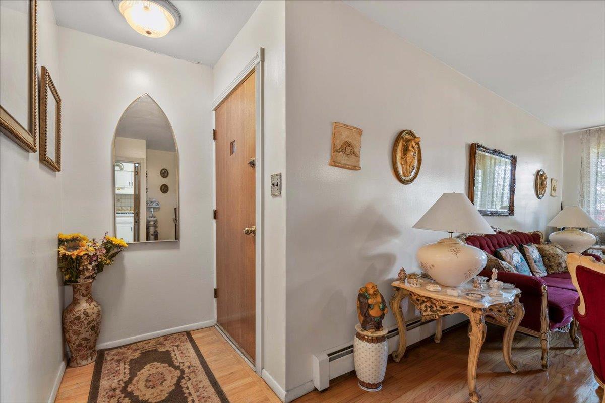 #2 photo, 7429 Calamus Avenue, クイーンズ区 Flushing , NY 11373