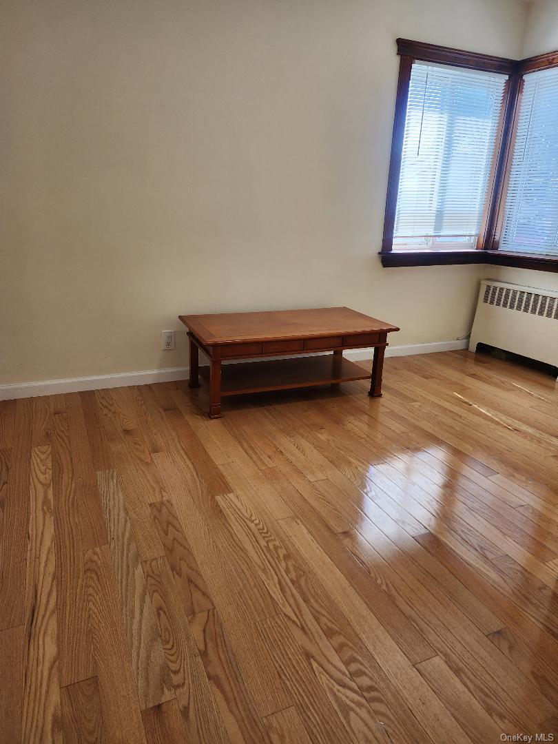 #5 photo, 211-52 46 Rd, 皇后區 貝塞 Bayside , NY 11361