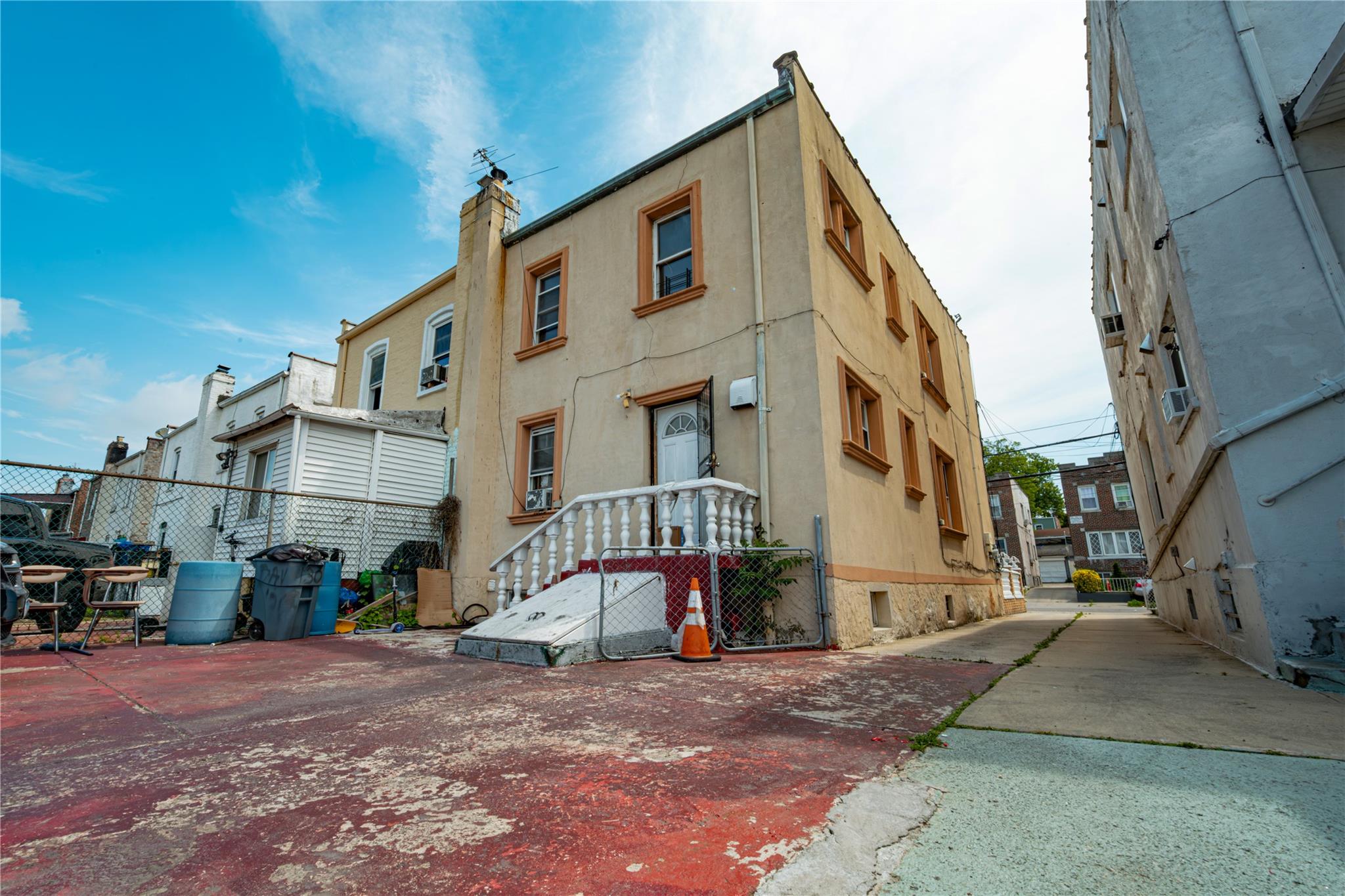 #13 photo, 31-30 100 Street, 皇后區 艾姆赫斯特 East Elmhurst , NY 11369