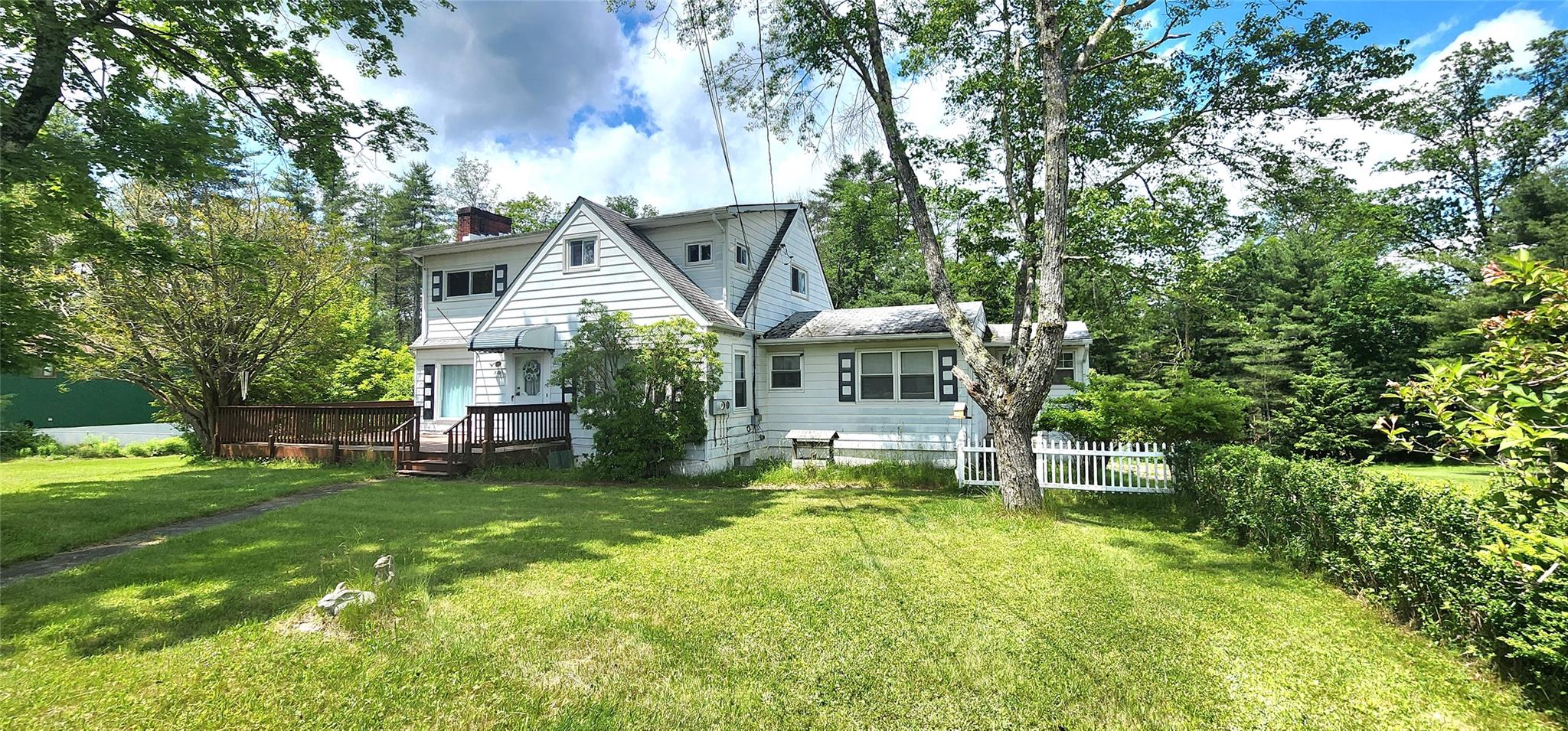 #1 photo, 530 Sackett Lake Road, 紐約州 Monticello , NY 12701