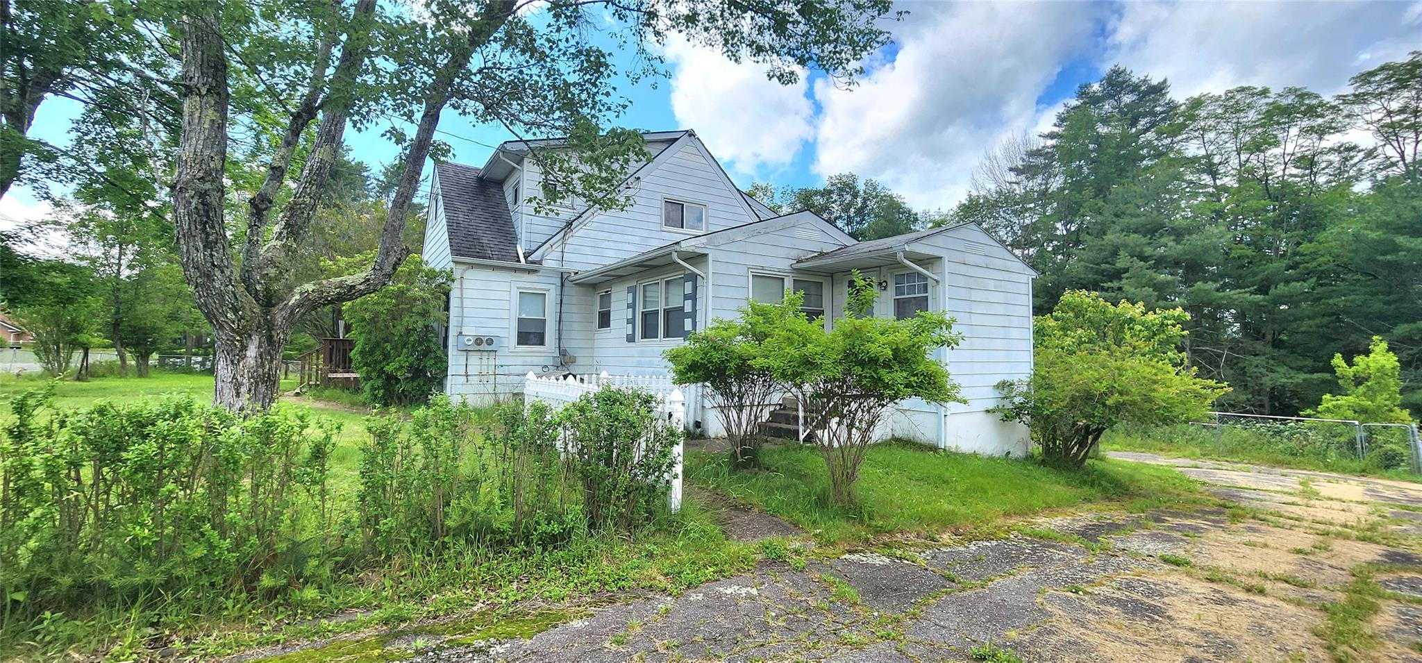 #4 photo, 530 Sackett Lake Road, Monticello , NY 12701