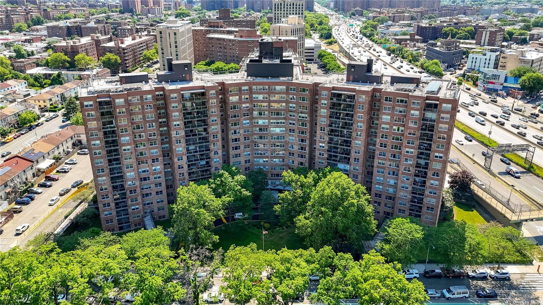 #1 photo, 61-20 Grand Central Parkway, 皇后區 森林小丘 Forest Hills , NY 11375