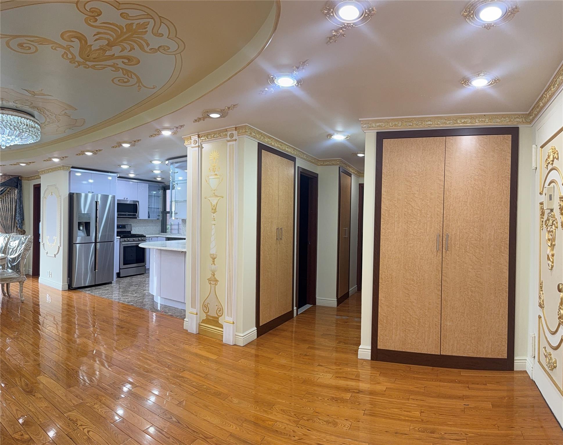 #12 photo, 61-20 Grand Central Parkway, クイーンズ区 Forest Hills , NY 11375