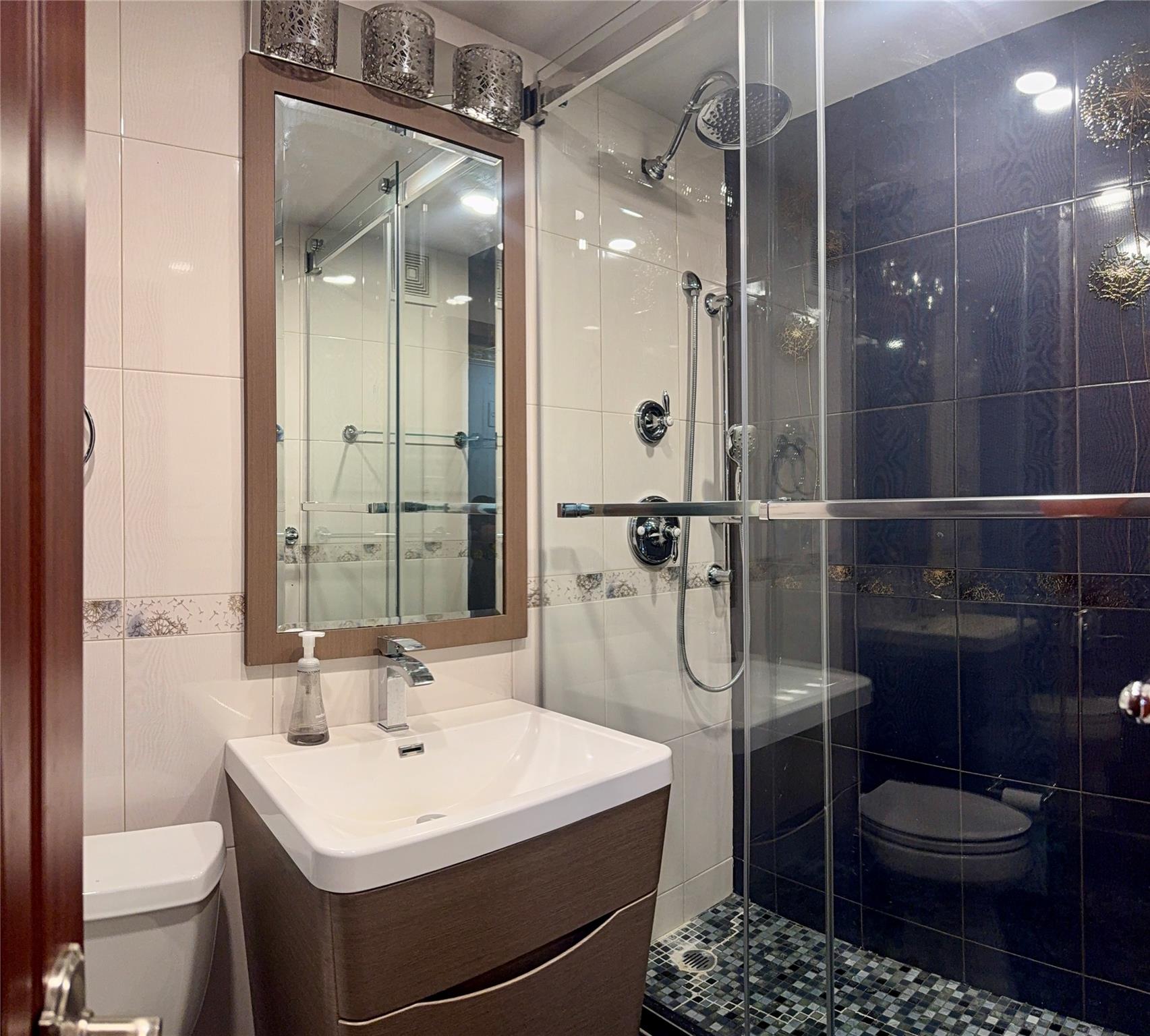 #14 photo, 61-20 Grand Central Parkway, クイーンズ区 Forest Hills , NY 11375