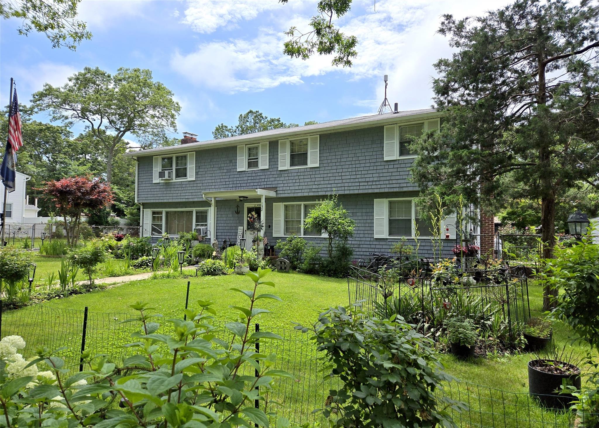 #1 photo, 152 W Yaphank Road, Coram , NY 11727