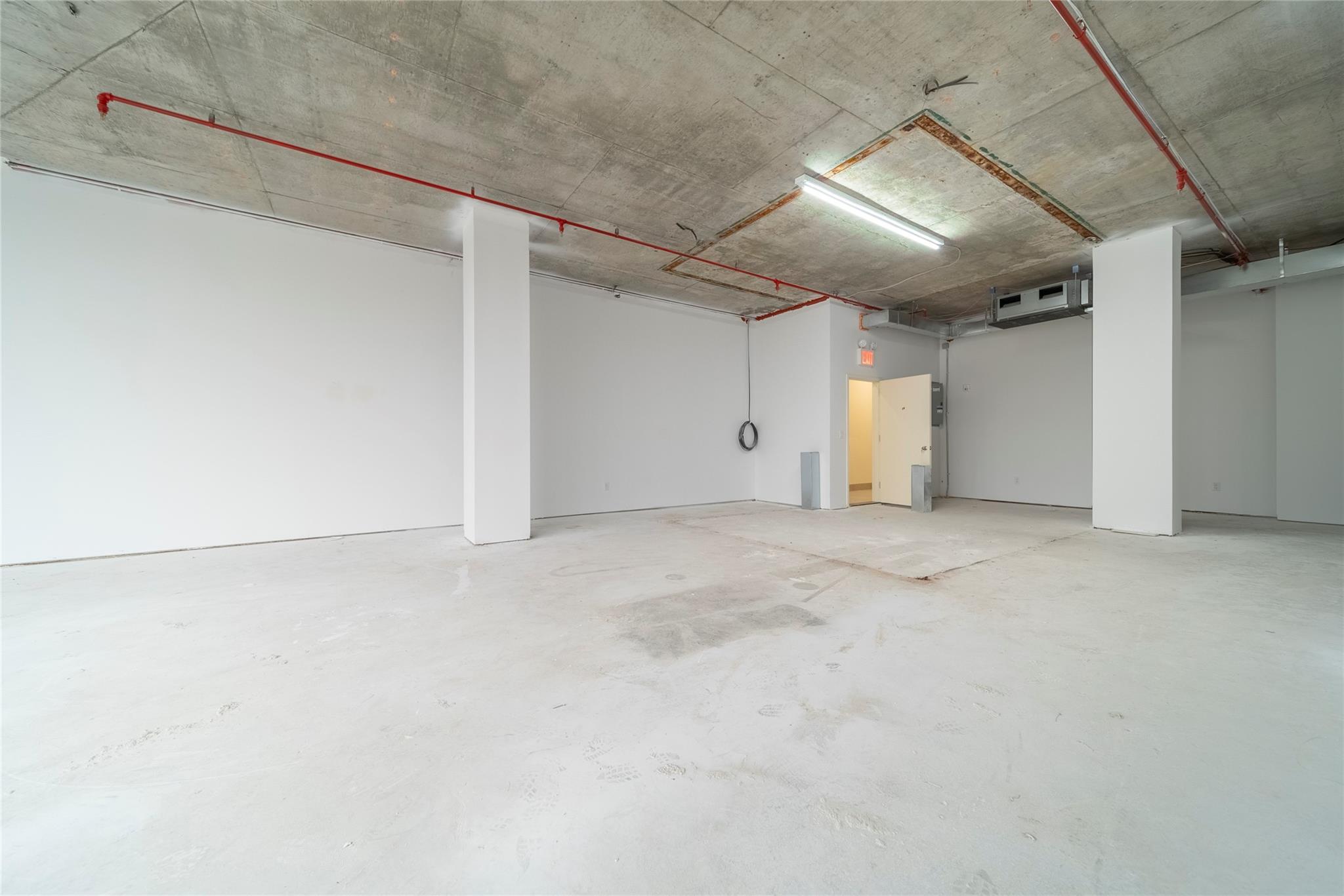 #3 photo, 124-28 Queens Boulevard, クイーンズ区 Kew Gardens , NY 11415