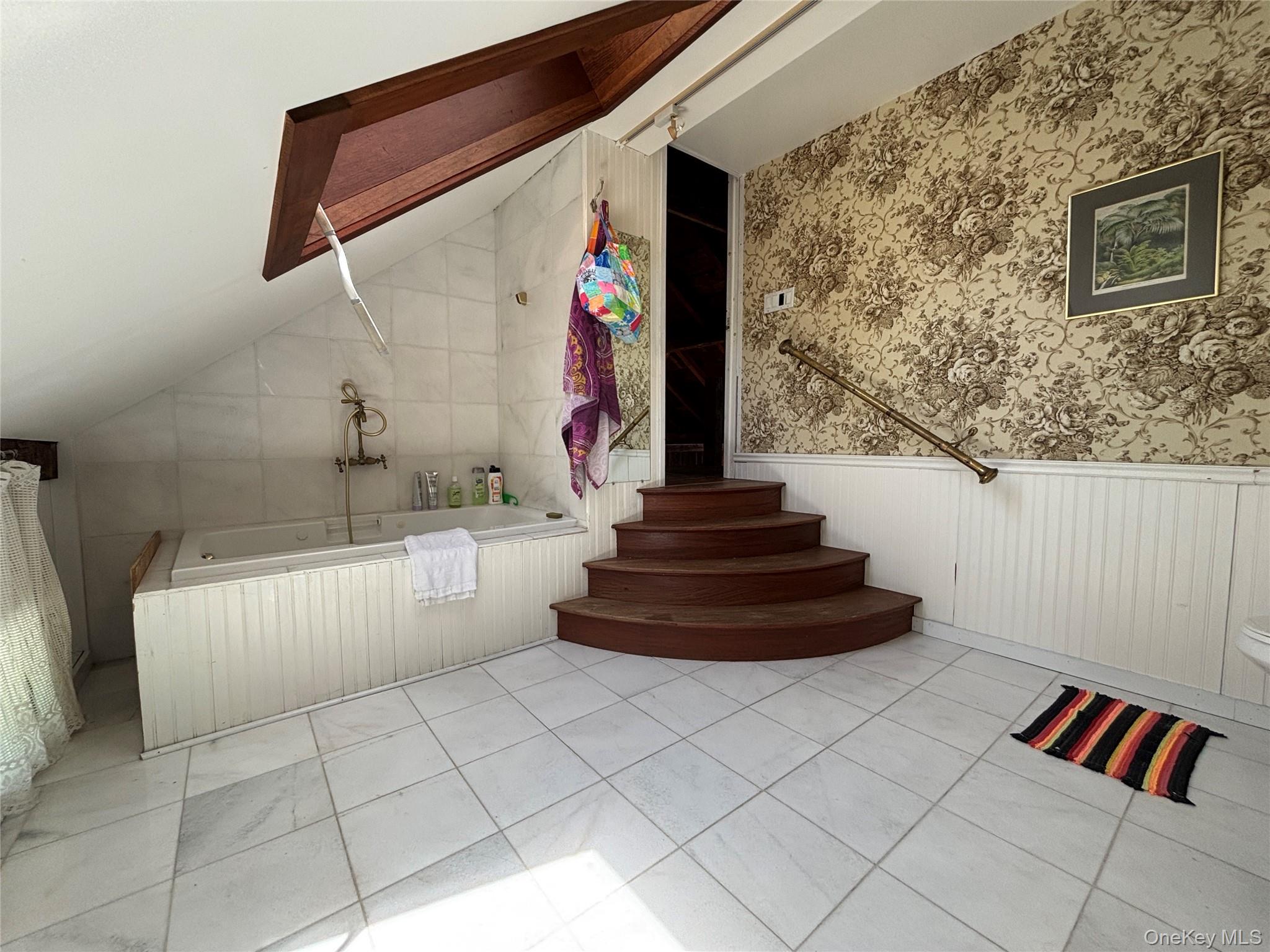 #18 photo, 6197 State Route 42, Woodbourne , NY 12733