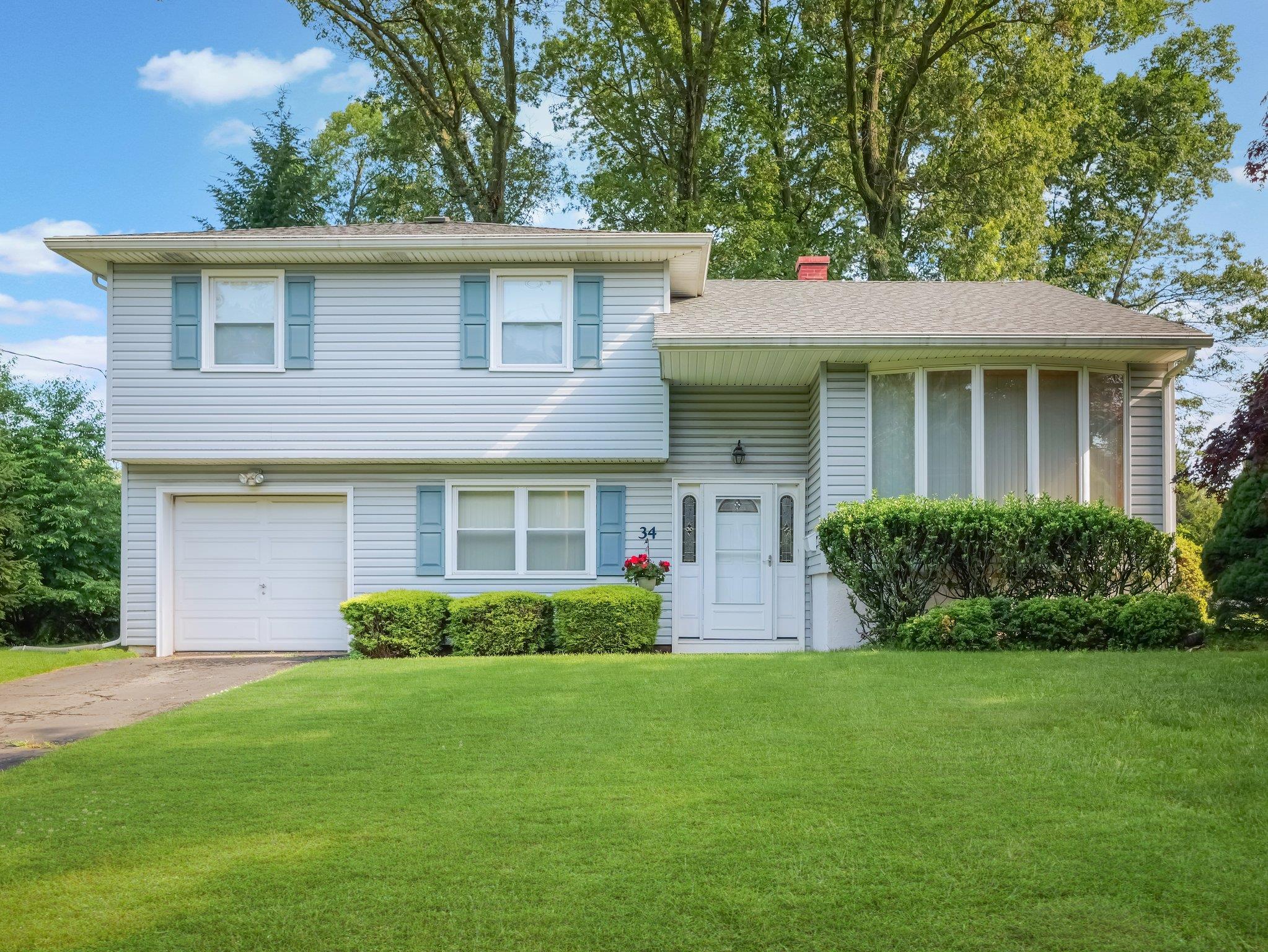 #1 photo, 34 Crambrook Road, New City , NY 10956